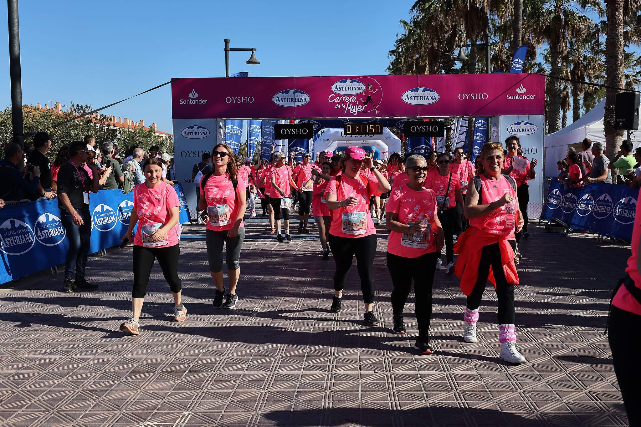 Las mejores fotos de la Carrera de la Mujer Central Lechera Asturiana de Valencia 2024. 1288