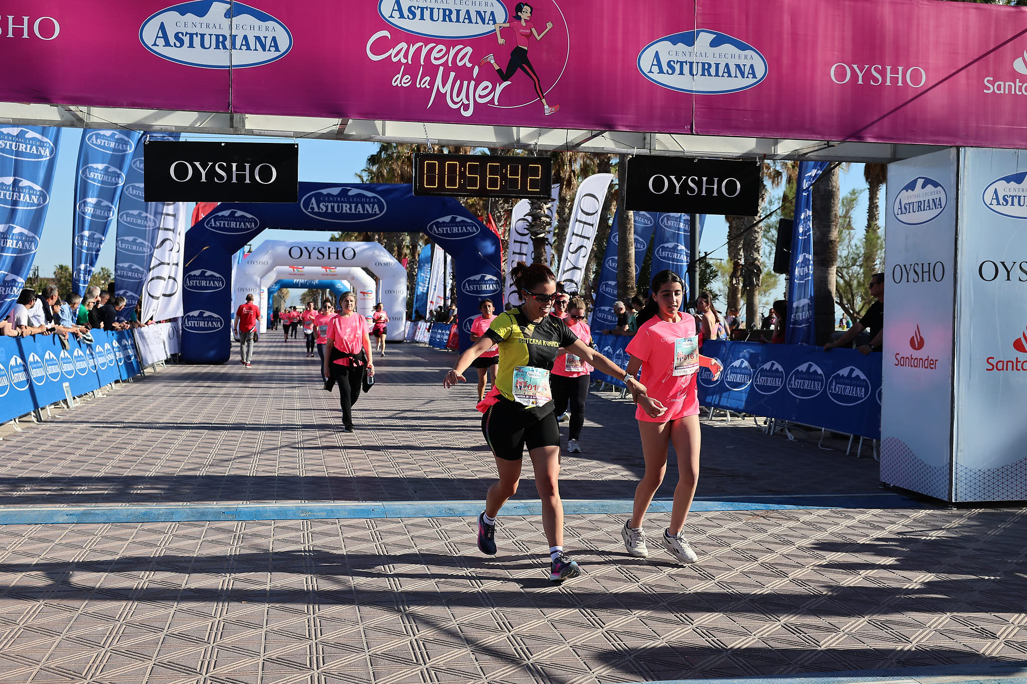 Las mejores fotos de la Carrera de la Mujer Central Lechera Asturiana de Valencia 2024. 0999