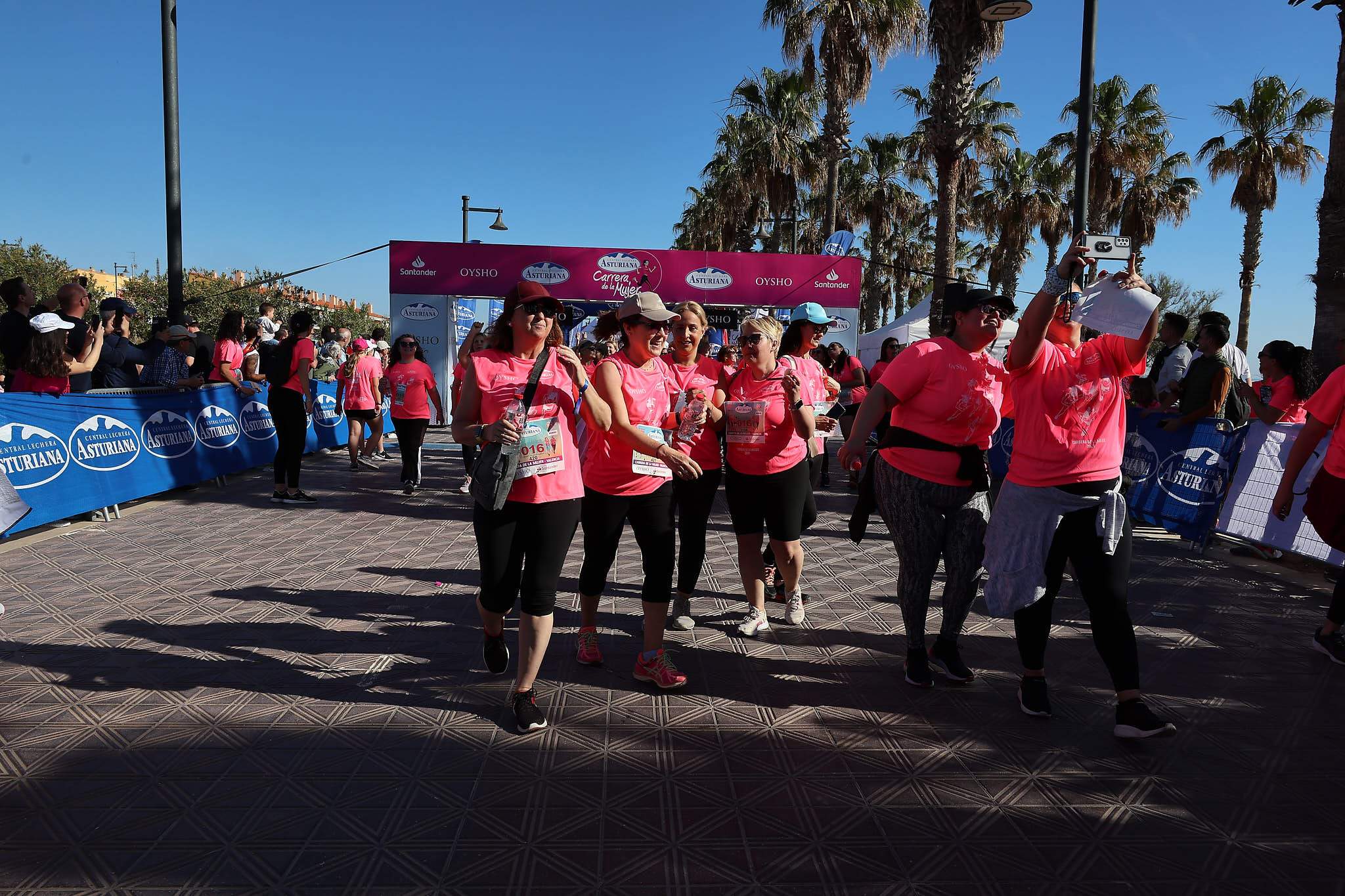 Las mejores fotos de la Carrera de la Mujer Central Lechera Asturiana de Valencia 2024. 1302