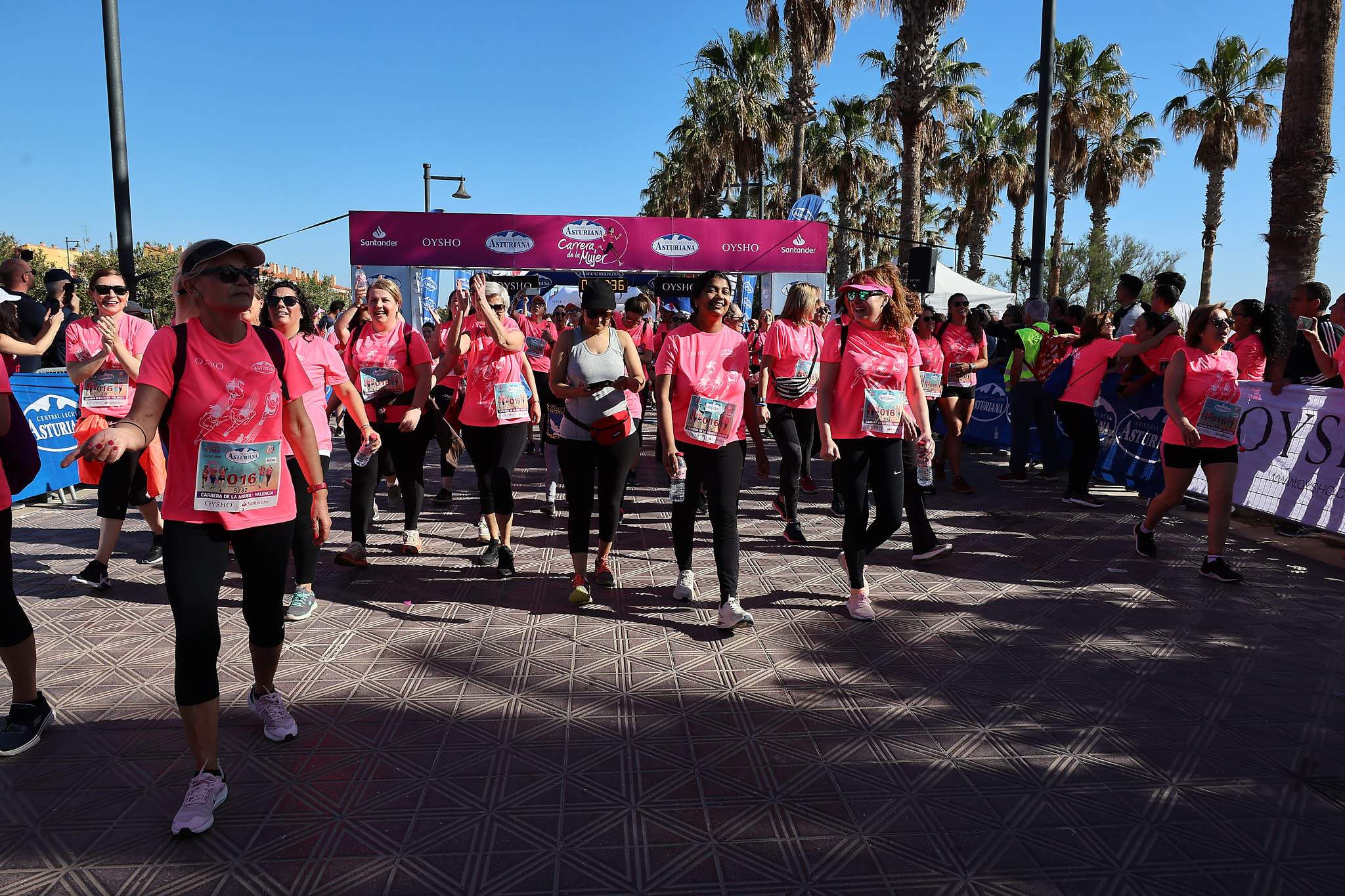 Las mejores fotos de la Carrera de la Mujer Central Lechera Asturiana de Valencia 2024. 1303