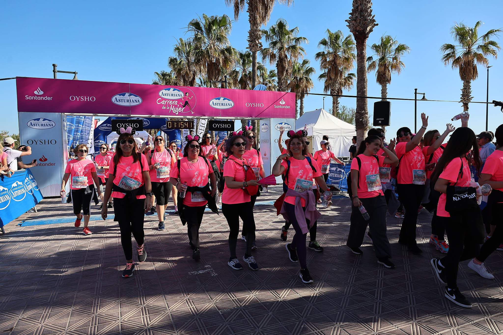 Las mejores fotos de la Carrera de la Mujer Central Lechera Asturiana de Valencia 2024. 1320