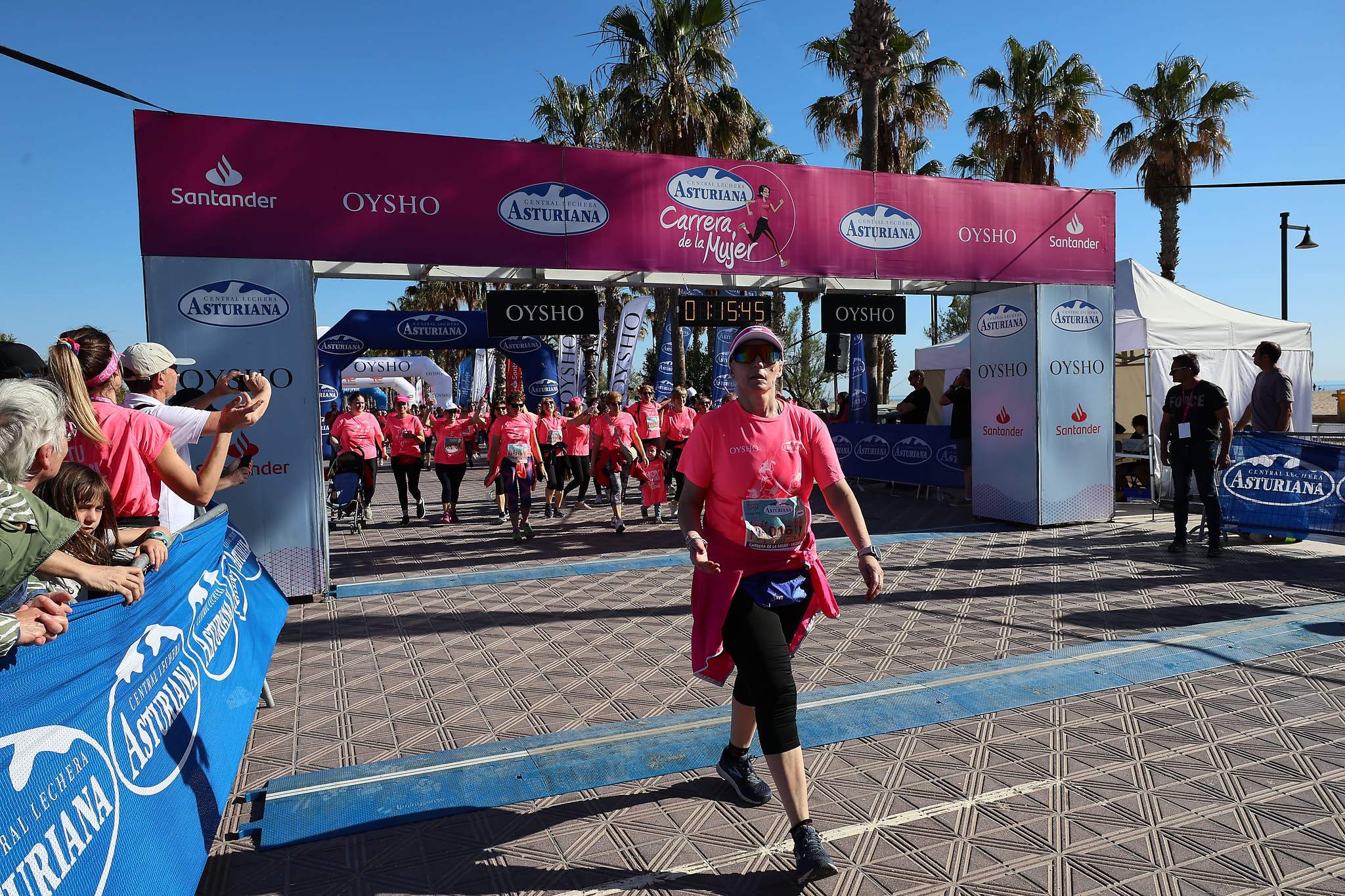 Las mejores fotos de la Carrera de la Mujer Central Lechera Asturiana de Valencia 2024. 1321