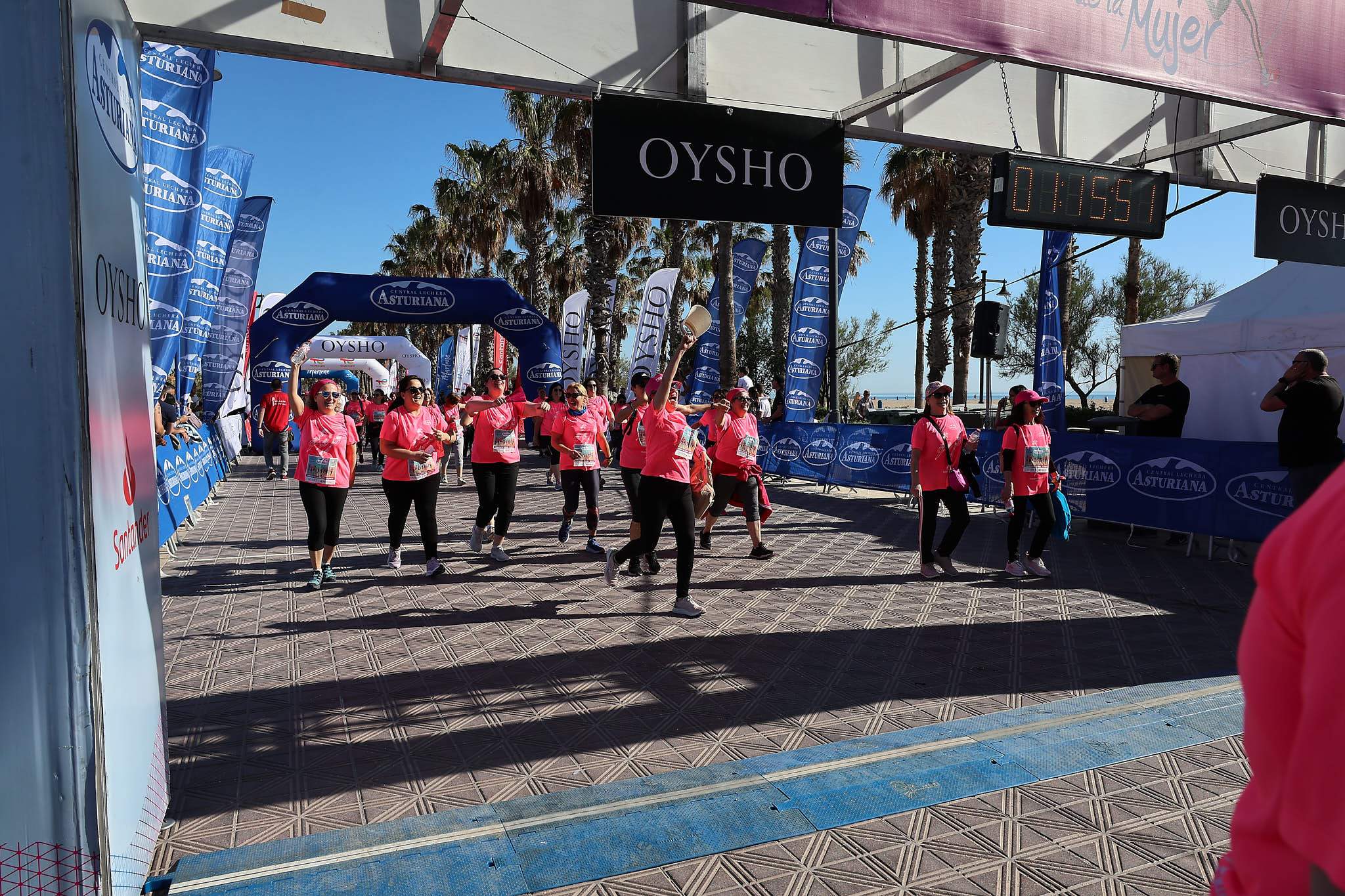 Las mejores fotos de la Carrera de la Mujer Central Lechera Asturiana de Valencia 2024. 1323