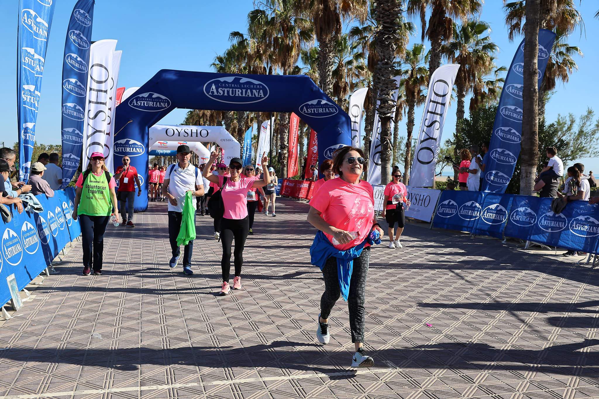 Las mejores fotos de la Carrera de la Mujer Central Lechera Asturiana de Valencia 2024. 1328
