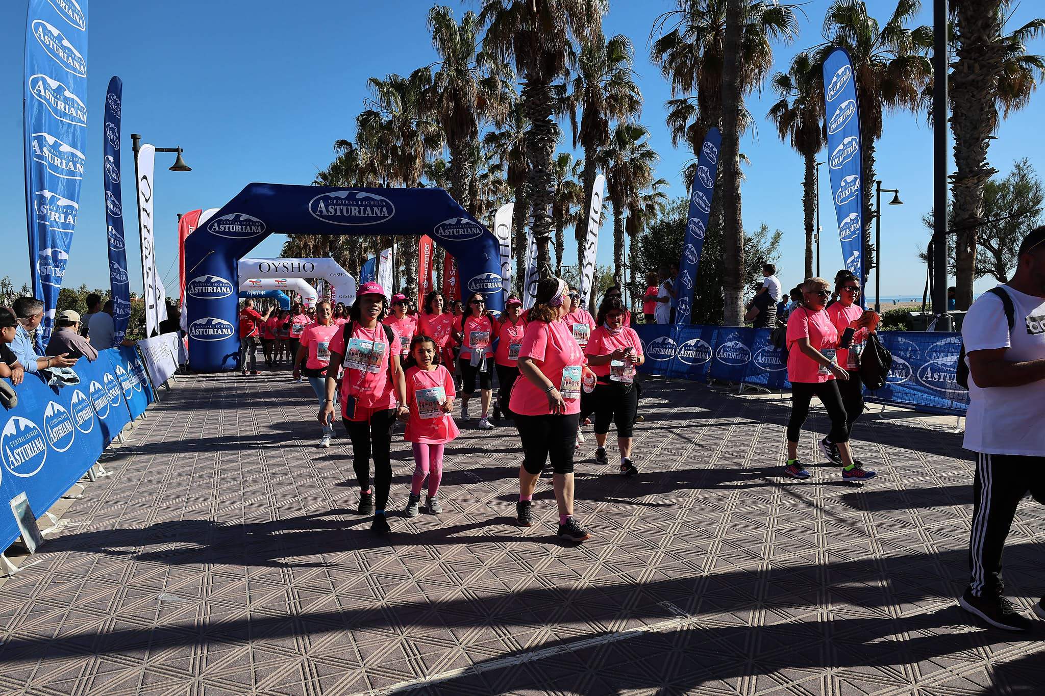 Las mejores fotos de la Carrera de la Mujer Central Lechera Asturiana de Valencia 2024. 1335
