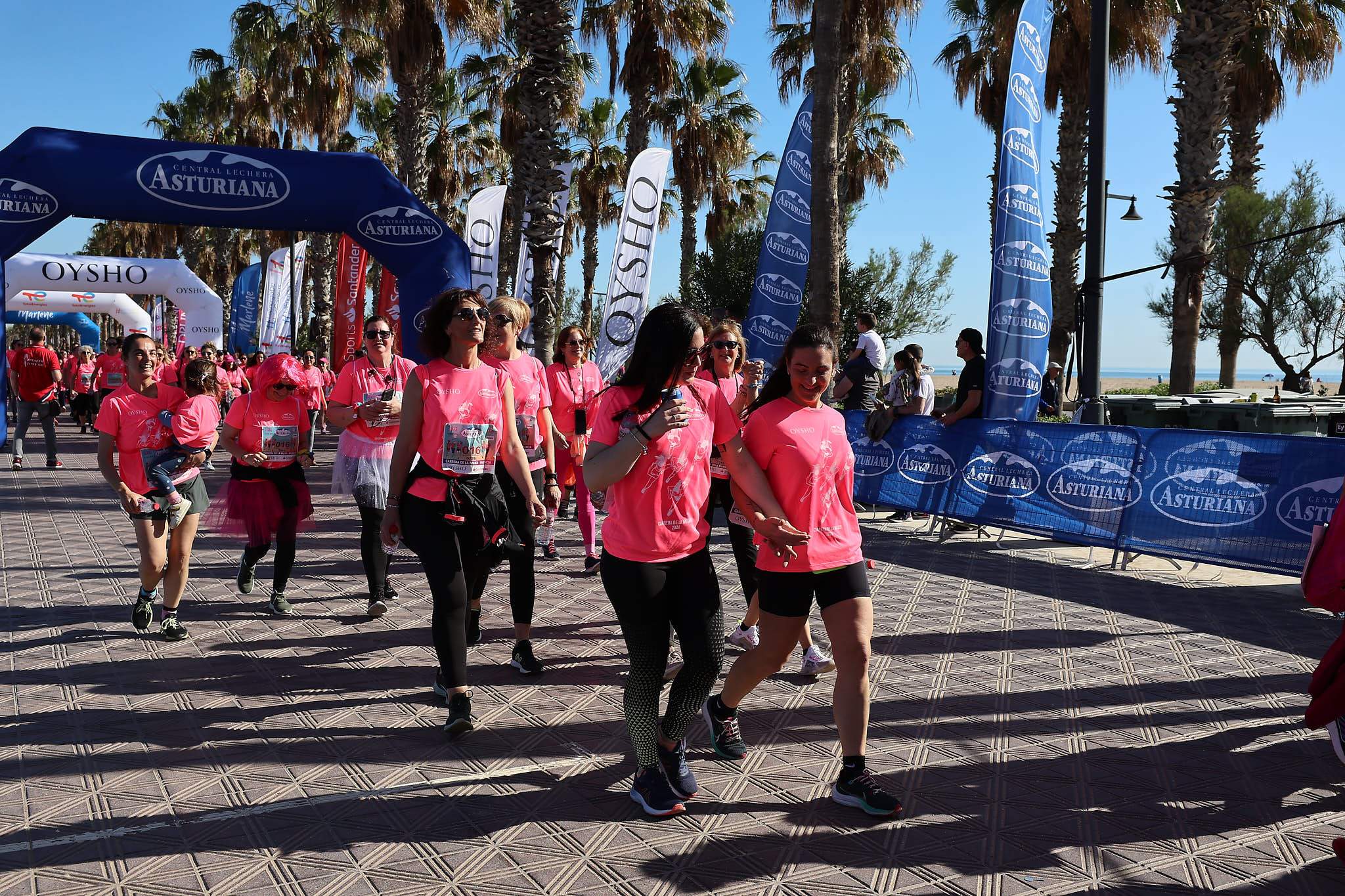 Las mejores fotos de la Carrera de la Mujer Central Lechera Asturiana de Valencia 2024. 1345