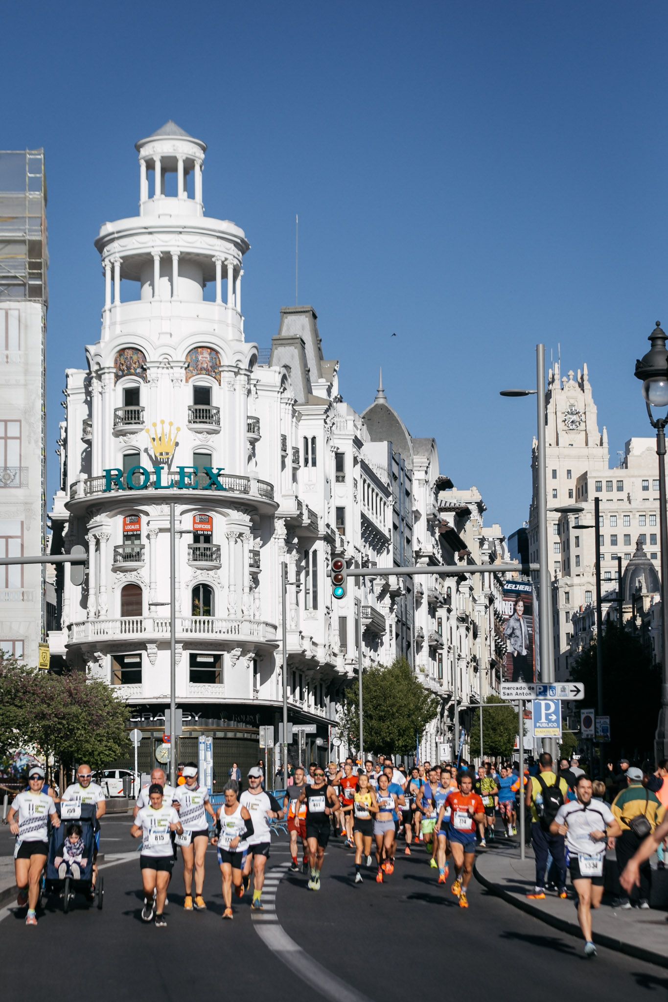 Las mejores fotos de la Gran Vía de la Carrera Bomberos de Madrid DÉCIMAS 2024. 18