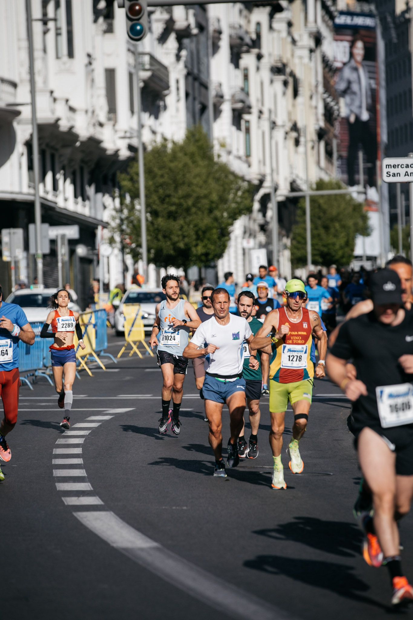 Las mejores fotos de la Gran Vía de la Carrera Bomberos de Madrid DÉCIMAS 2024. 28