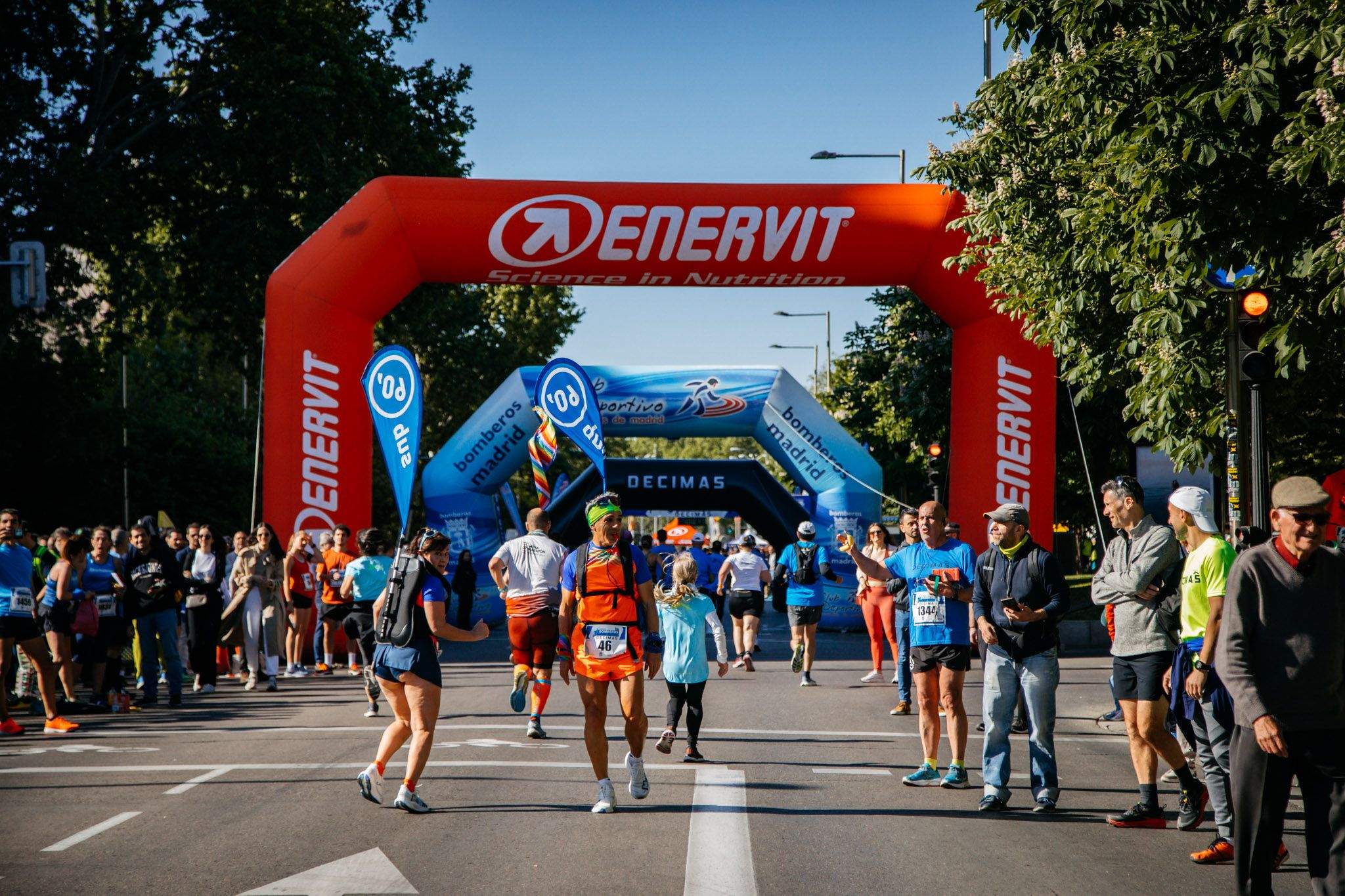 Las mejores fotos del ambiente en la meta de la Carrera Bomberos de Madrid DÉCIMAS 2024. 5