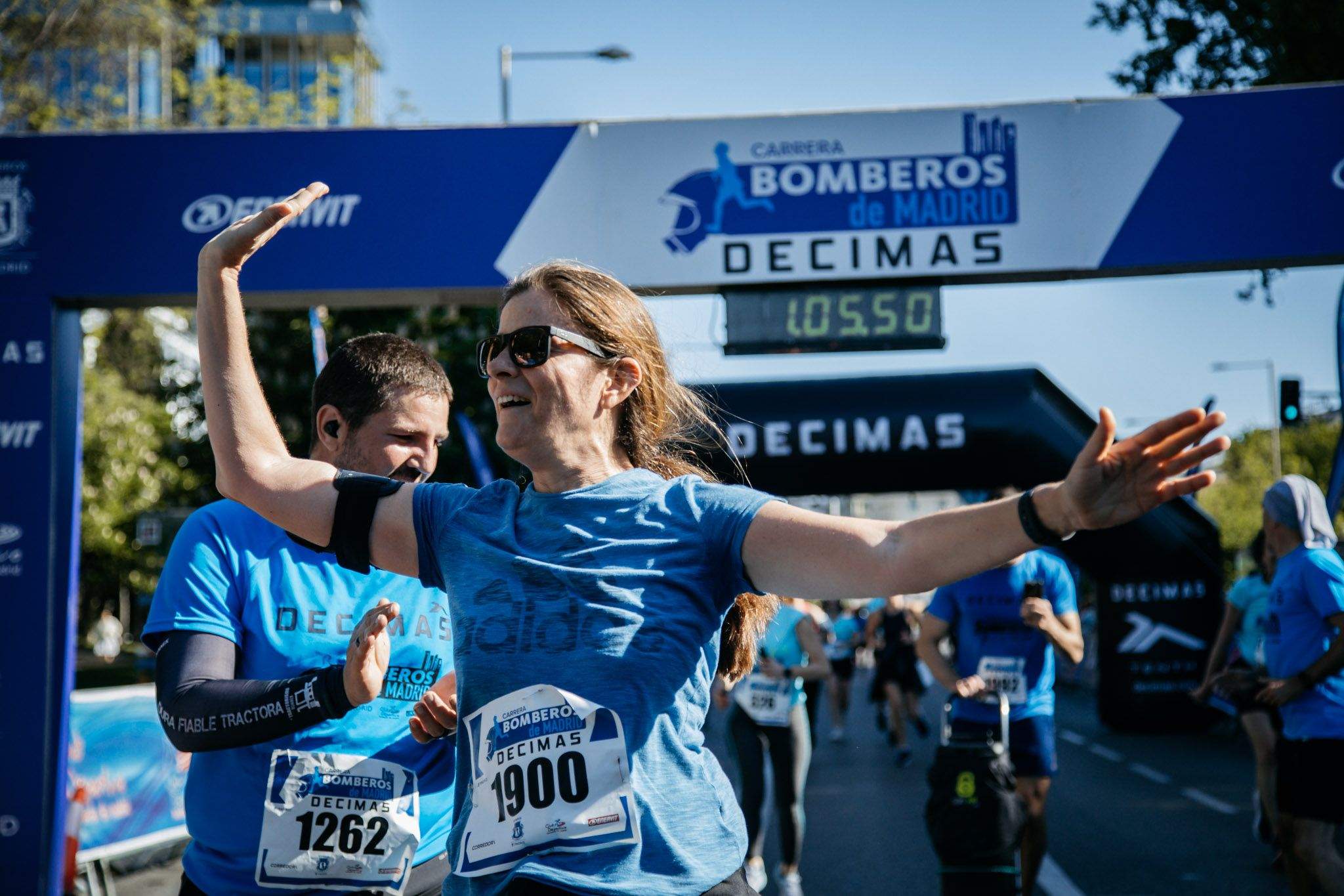 Las mejores fotos del ambiente en la meta de la Carrera Bomberos de Madrid DÉCIMAS 2024. 18