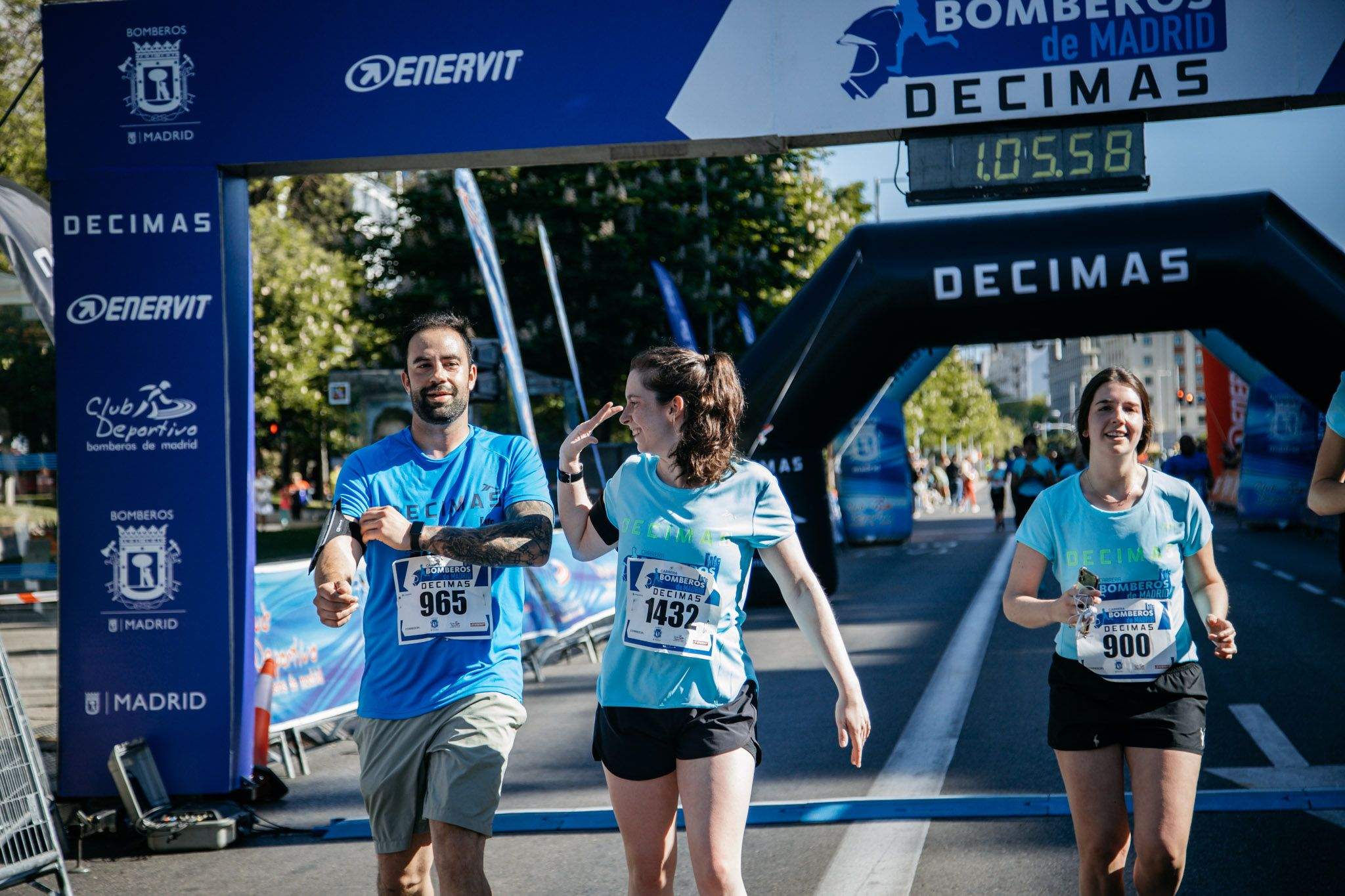 Las mejores fotos del ambiente en la meta de la Carrera Bomberos de Madrid DÉCIMAS 2024. 19