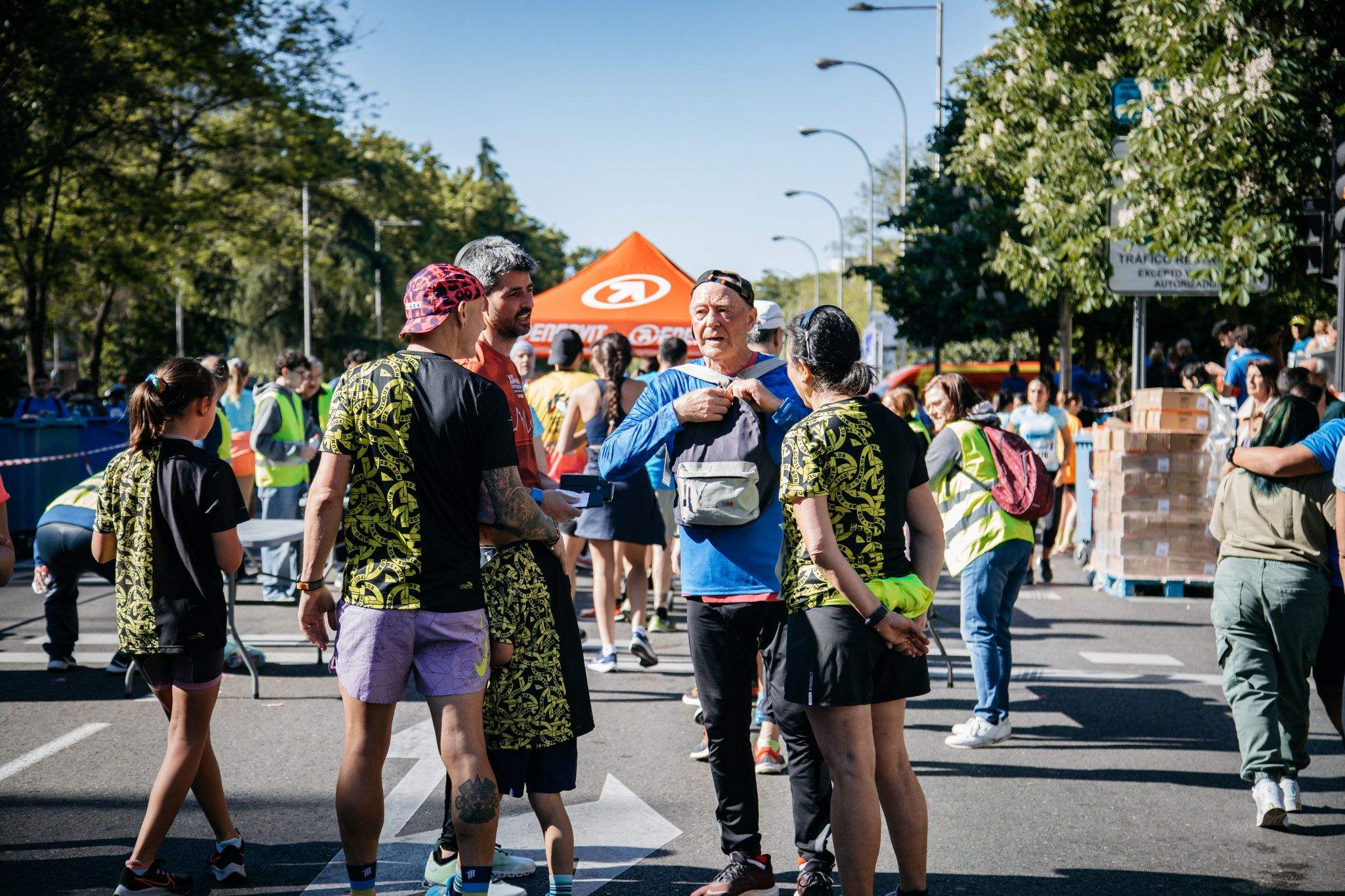 Las mejores fotos del ambiente en la meta de la Carrera Bomberos de Madrid DÉCIMAS 2024. 26