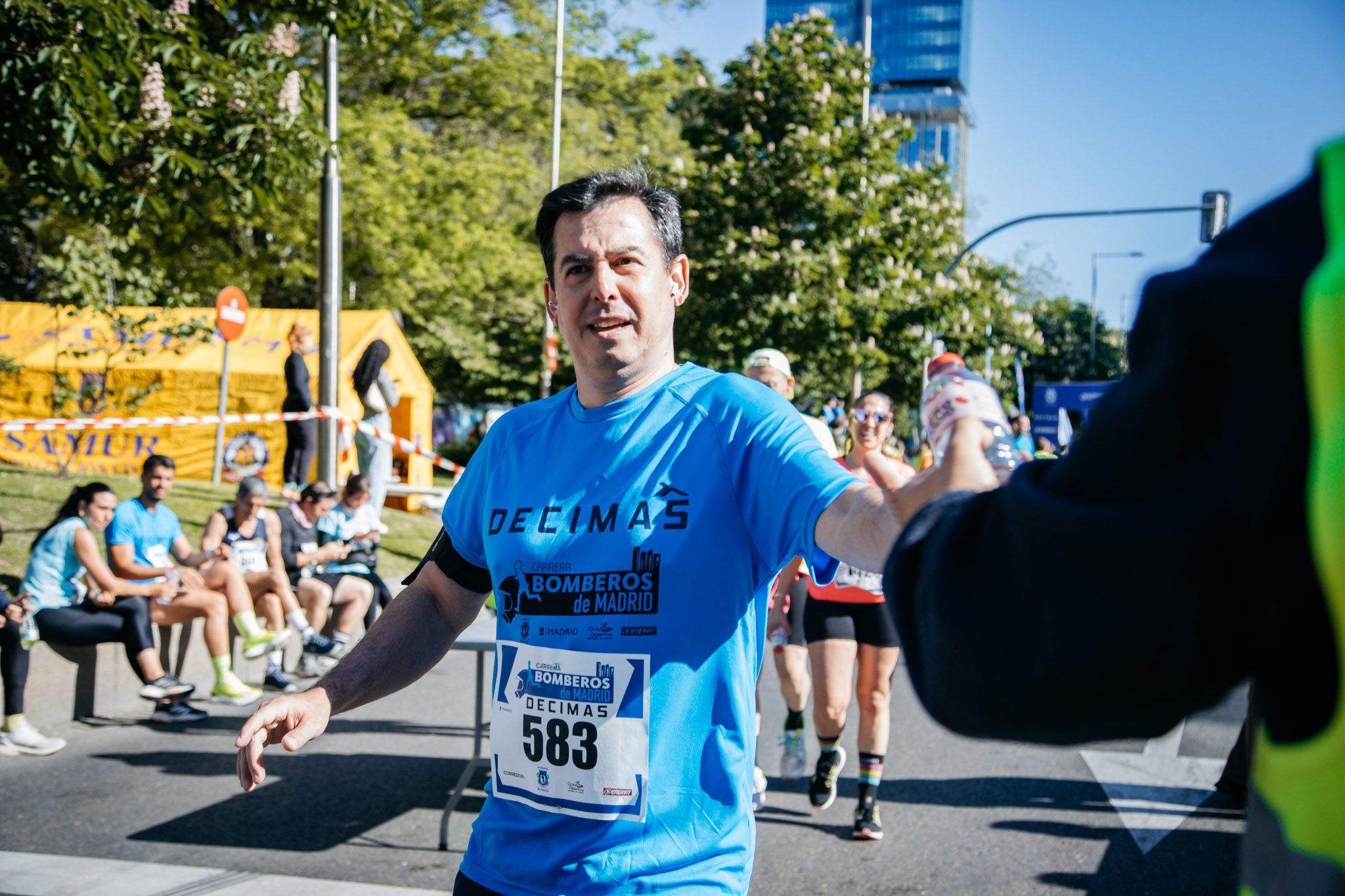 Las mejores fotos del ambiente en la meta de la Carrera Bomberos de Madrid DÉCIMAS 2024. 31