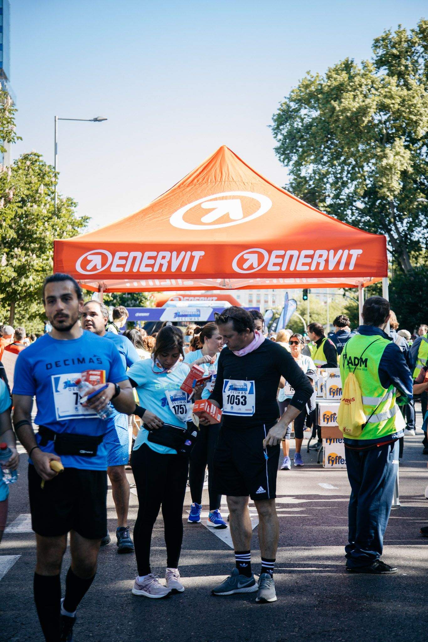 Las mejores fotos del ambiente en la meta de la Carrera Bomberos de Madrid DÉCIMAS 2024. 48