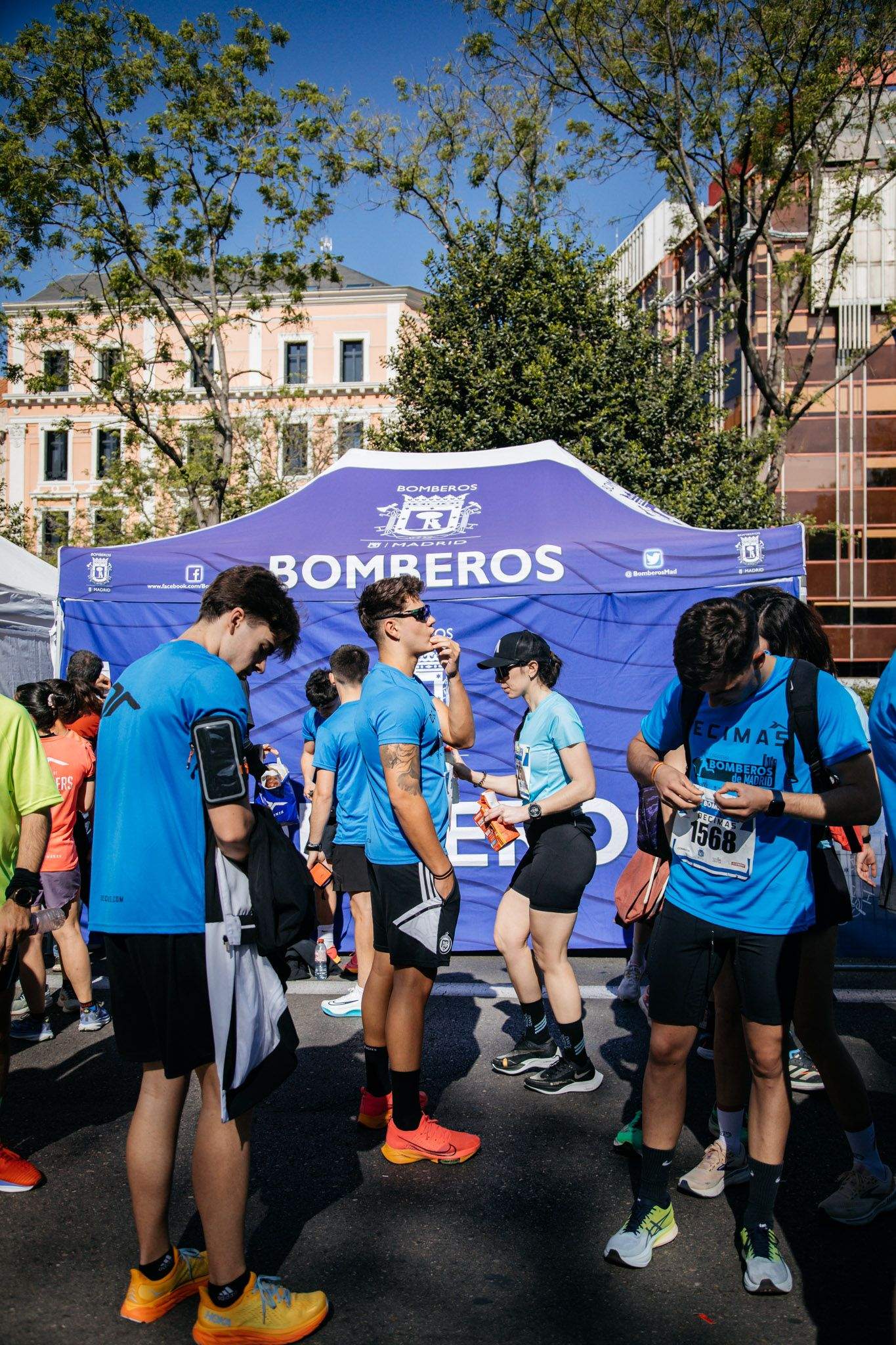 Las mejores fotos del ambiente en la meta de la Carrera Bomberos de Madrid DÉCIMAS 2024. 55