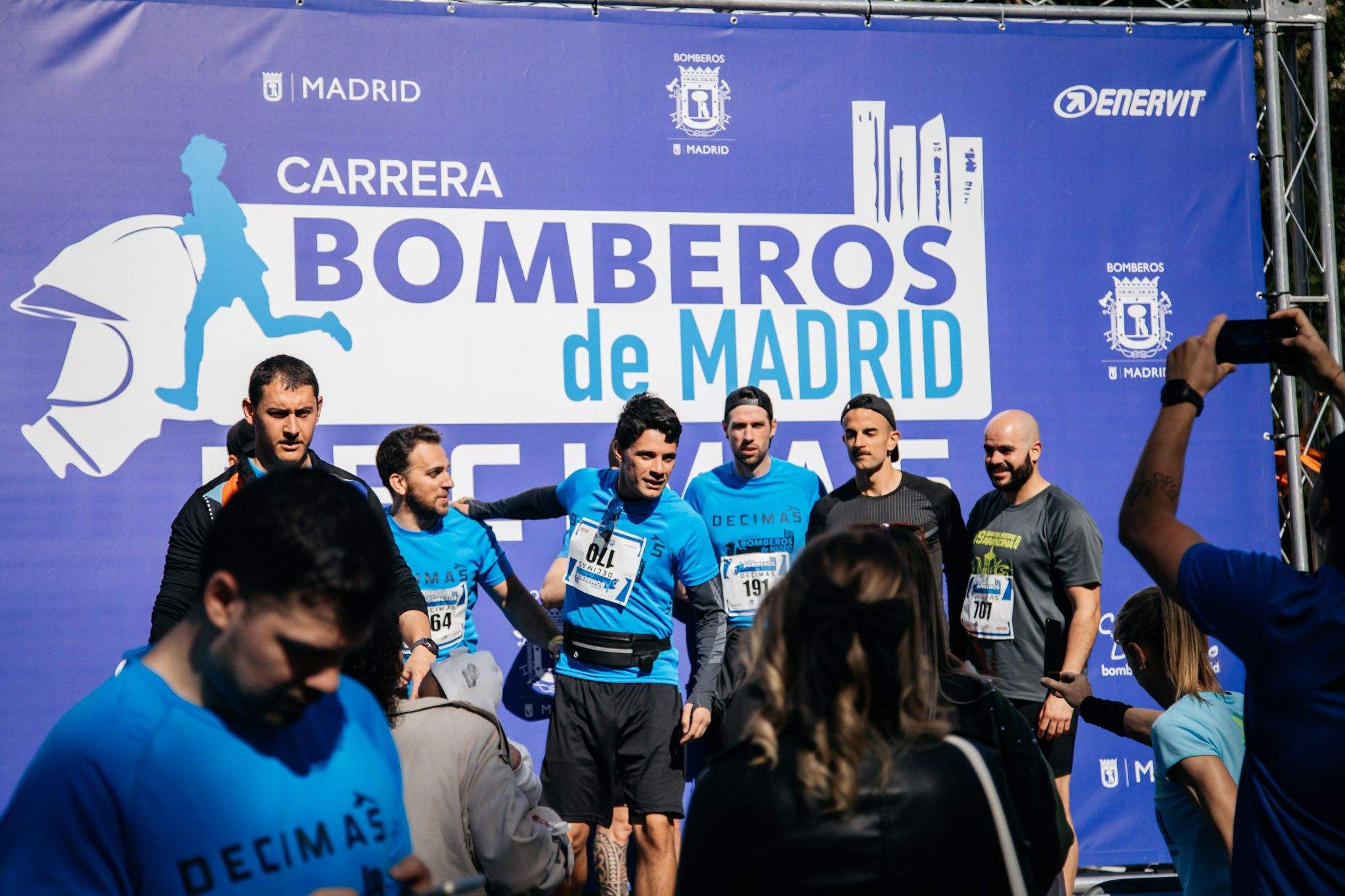 Las mejores fotos del ambiente en la meta de la Carrera Bomberos de Madrid DÉCIMAS 2024. 56