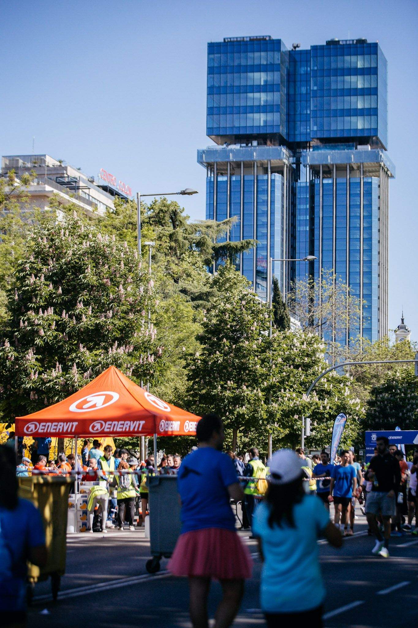Las mejores fotos del ambiente en la meta de la Carrera Bomberos de Madrid DÉCIMAS 2024. 70