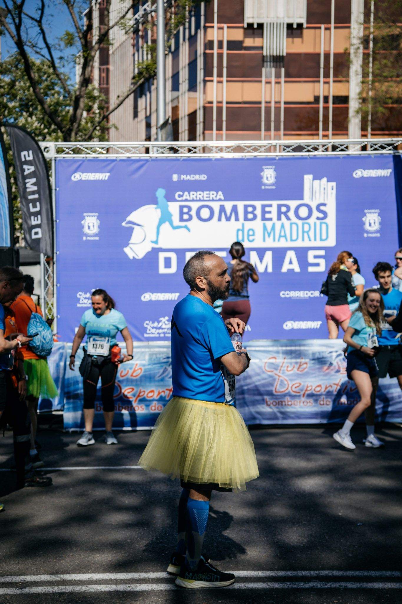 Las mejores fotos del ambiente en la meta de la Carrera Bomberos de Madrid DÉCIMAS 2024. 75
