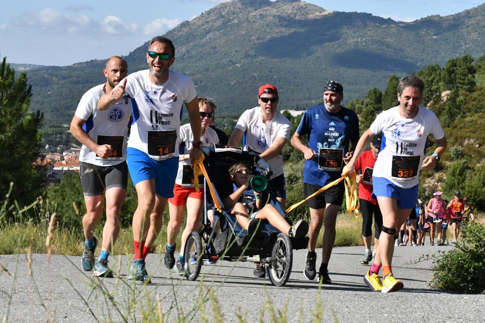 La Media Maratón de San Lorenzo de El Escorial ofrece tantos kilómetros cuesta arriba como momentos de tremenda emotividad.