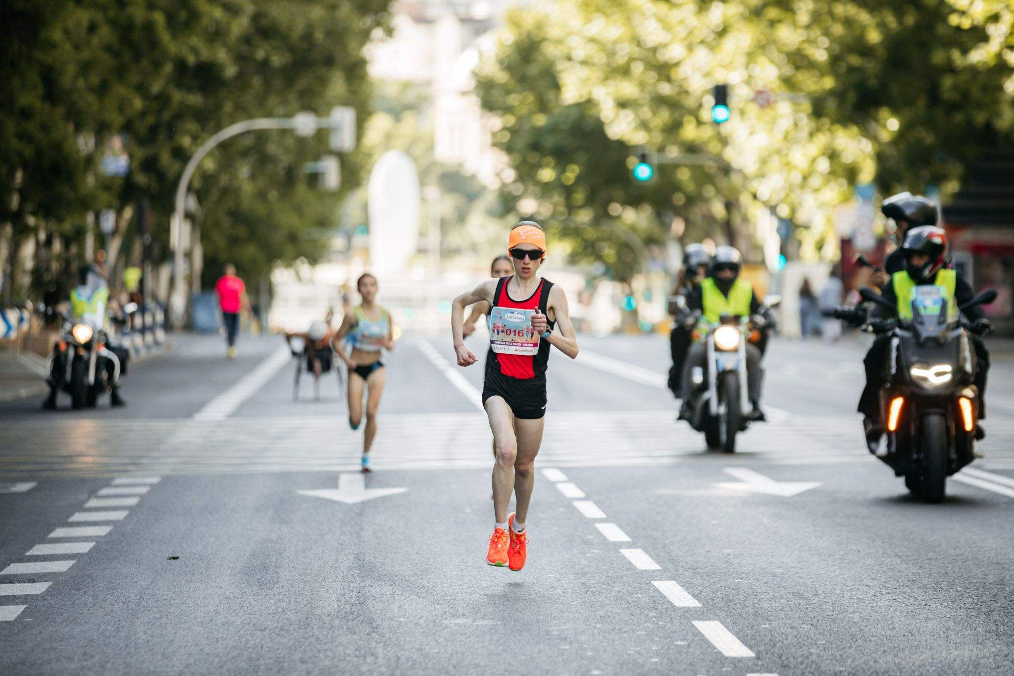 Las mejores fotos del ambiente post de la Carrera de la Mujer Central Lechera Asturiana de Madrid 2024. 2