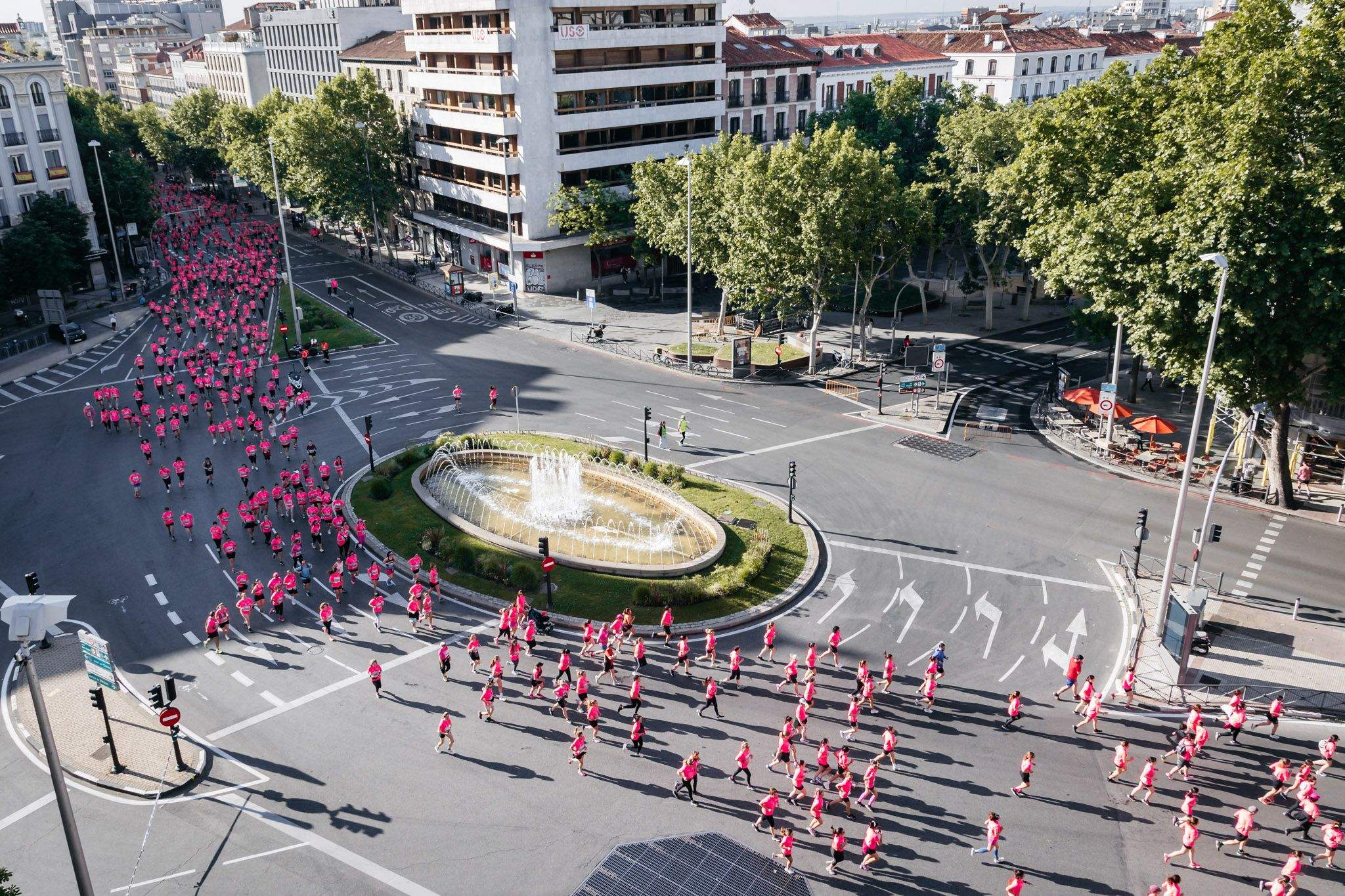 Las mejores fotos del ambiente post de la Carrera de la Mujer Central Lechera Asturiana de Madrid 2024. 24