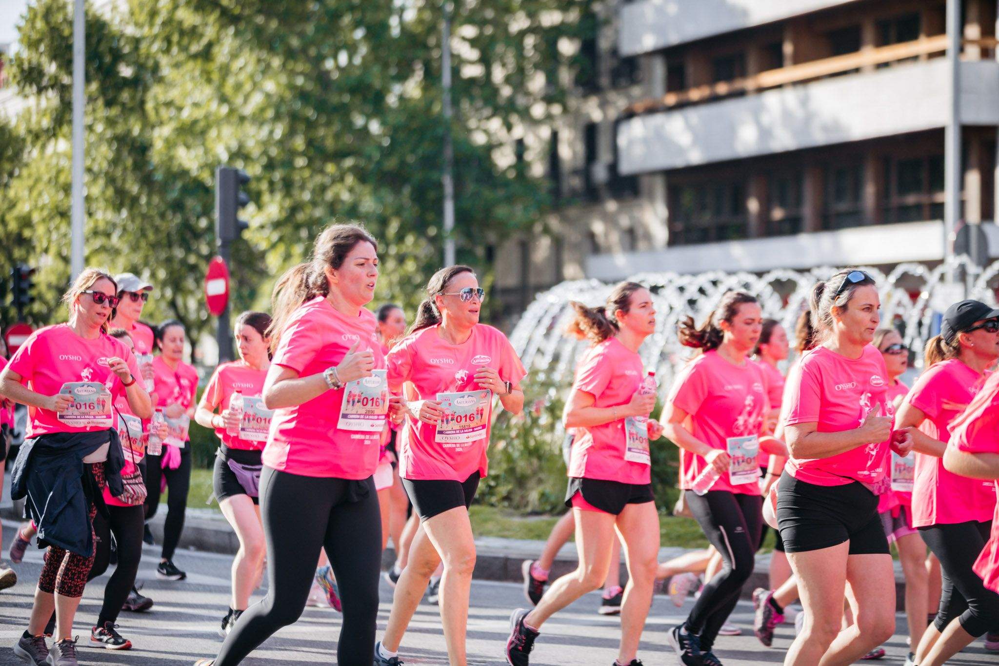 Las mejores fotos del ambiente post de la Carrera de la Mujer Central Lechera Asturiana de Madrid 2024. 35
