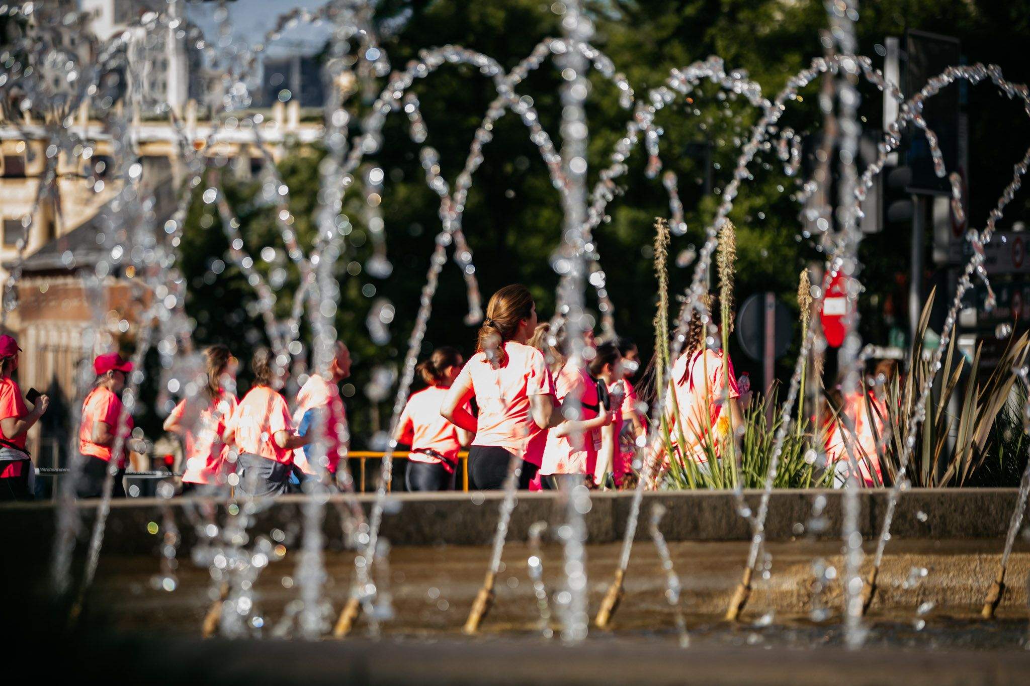 Las mejores fotos del ambiente post de la Carrera de la Mujer Central Lechera Asturiana de Madrid 2024. 37