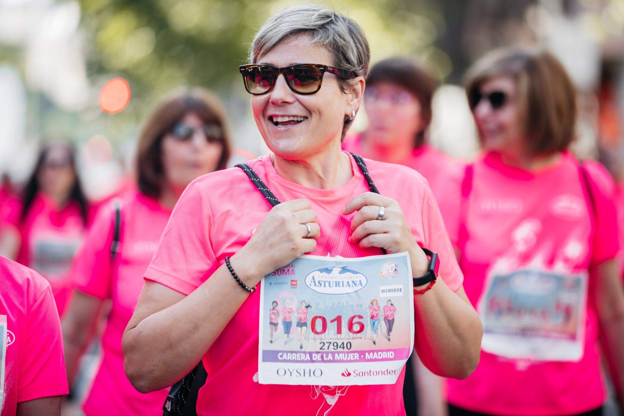 Las mejores fotos del ambiente post de la Carrera de la Mujer Central Lechera Asturiana de Madrid 2024. 51