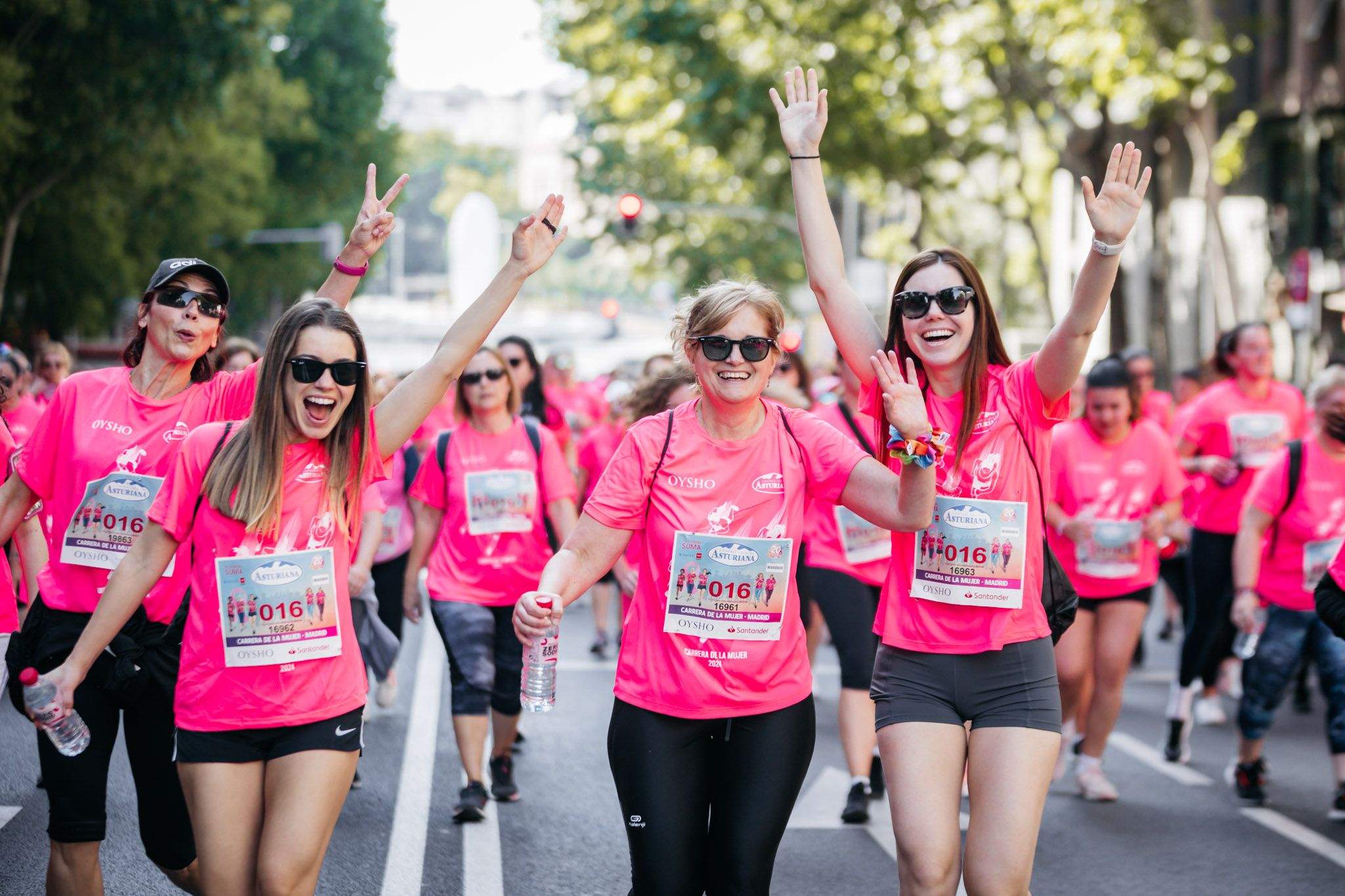 Las mejores fotos del ambiente post de la Carrera de la Mujer Central Lechera Asturiana de Madrid 2024. 55