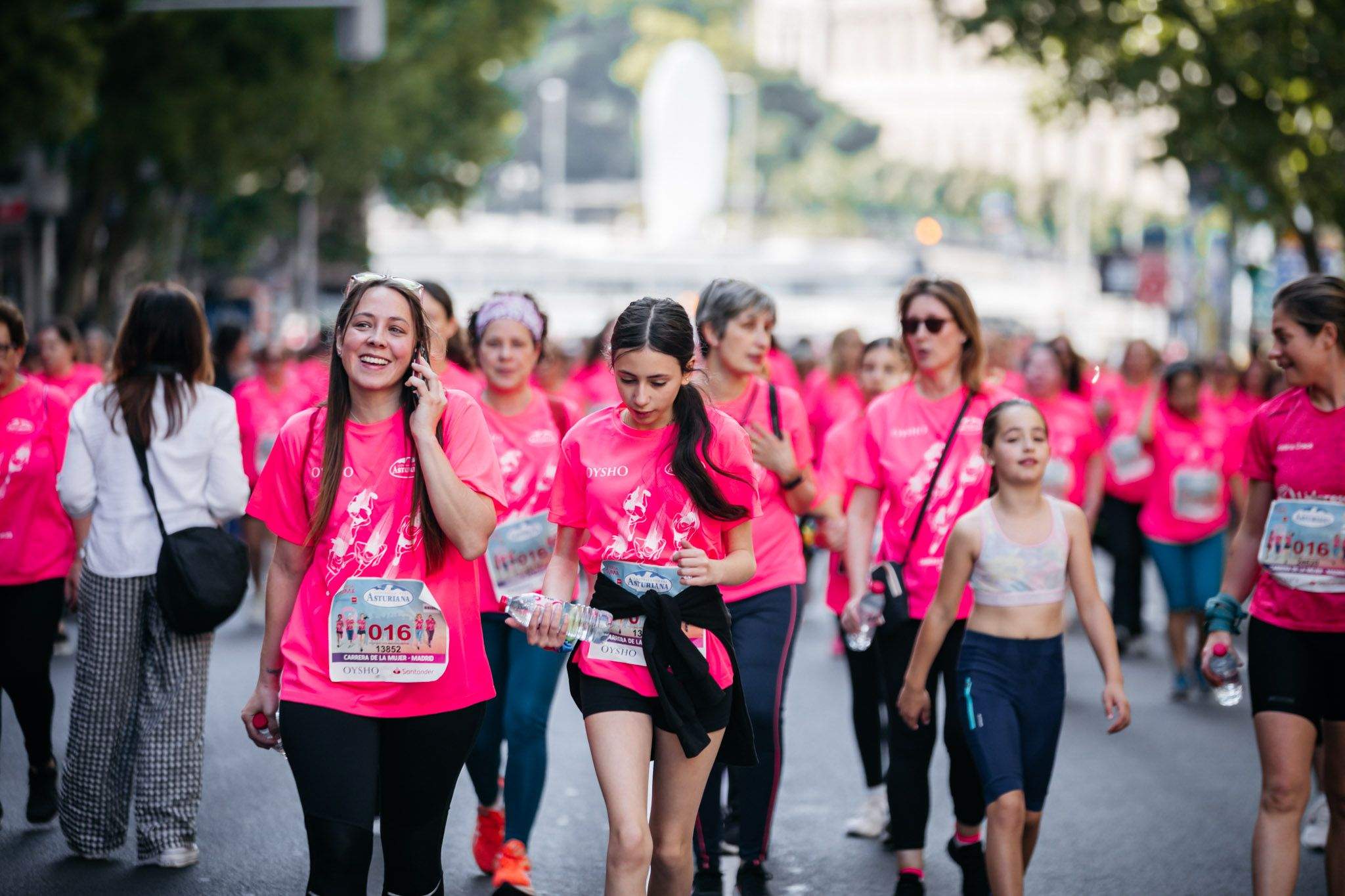 Las mejores fotos del ambiente post de la Carrera de la Mujer Central Lechera Asturiana de Madrid 2024. 59