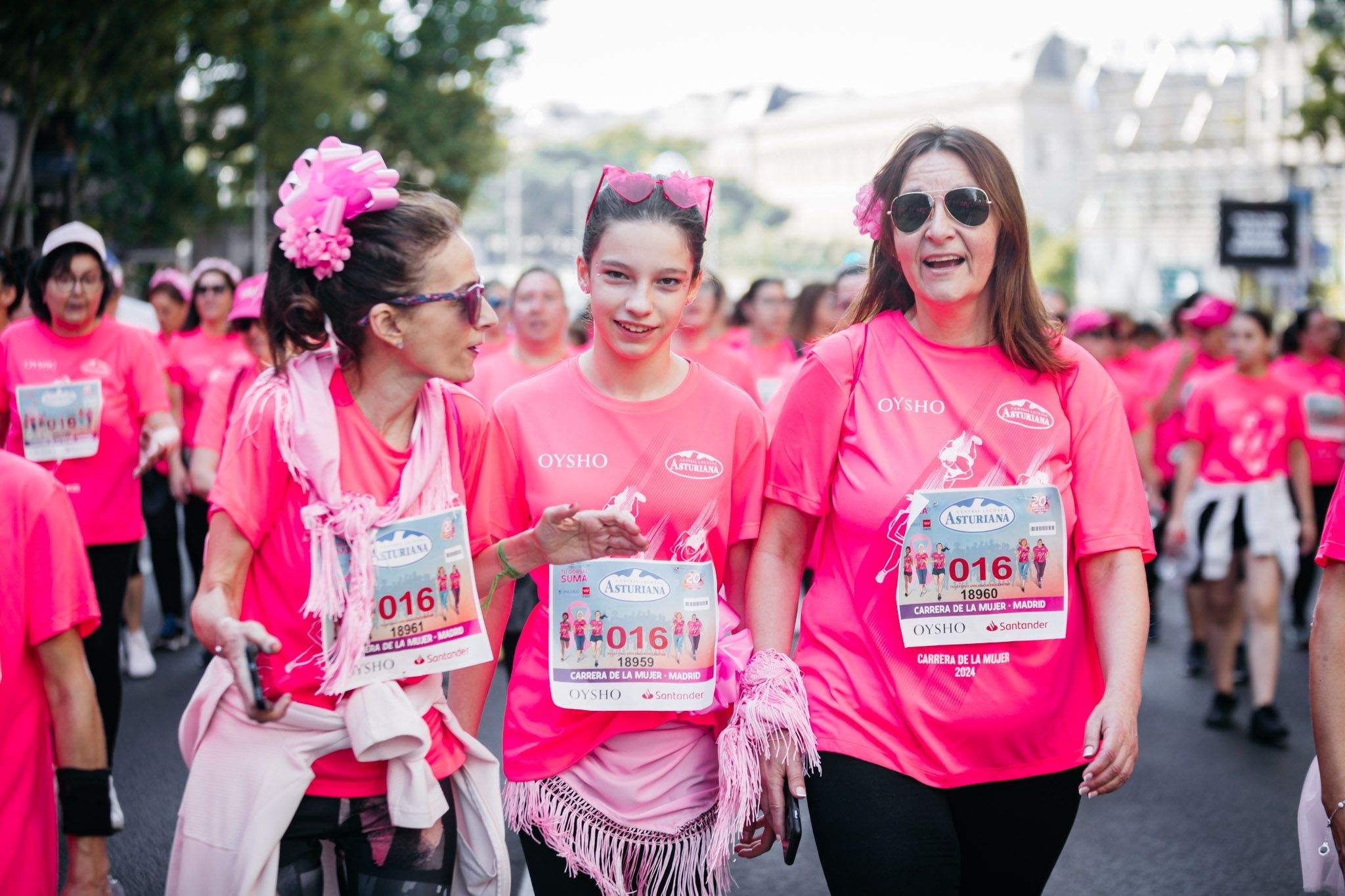 Las mejores fotos del ambiente post de la Carrera de la Mujer Central Lechera Asturiana de Madrid 2024. 62