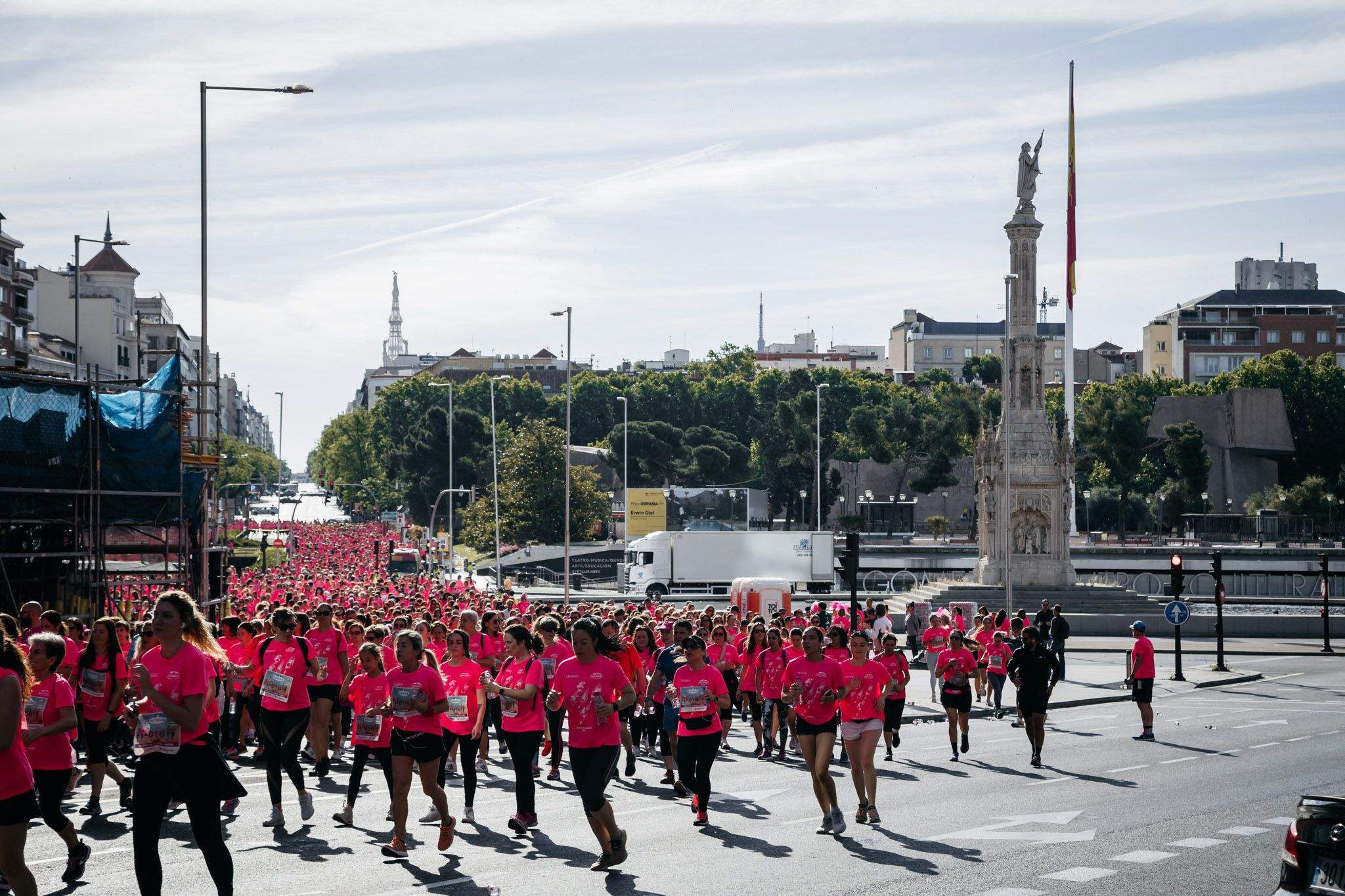 Las mejores fotos del ambiente post de la Carrera de la Mujer Central Lechera Asturiana de Madrid 2024. 68
