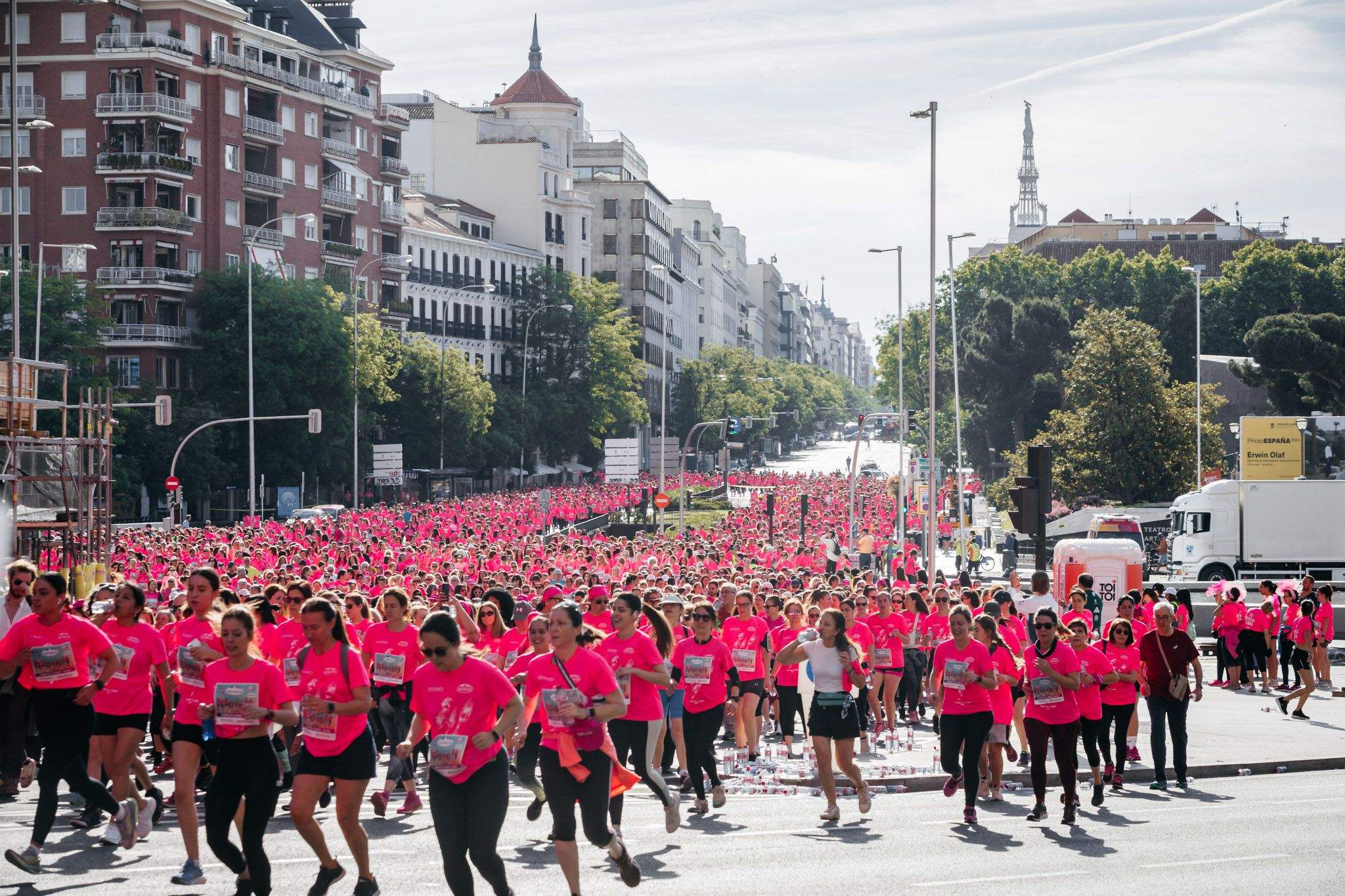 Las mejores fotos del ambiente post de la Carrera de la Mujer Central Lechera Asturiana de Madrid 2024. 72