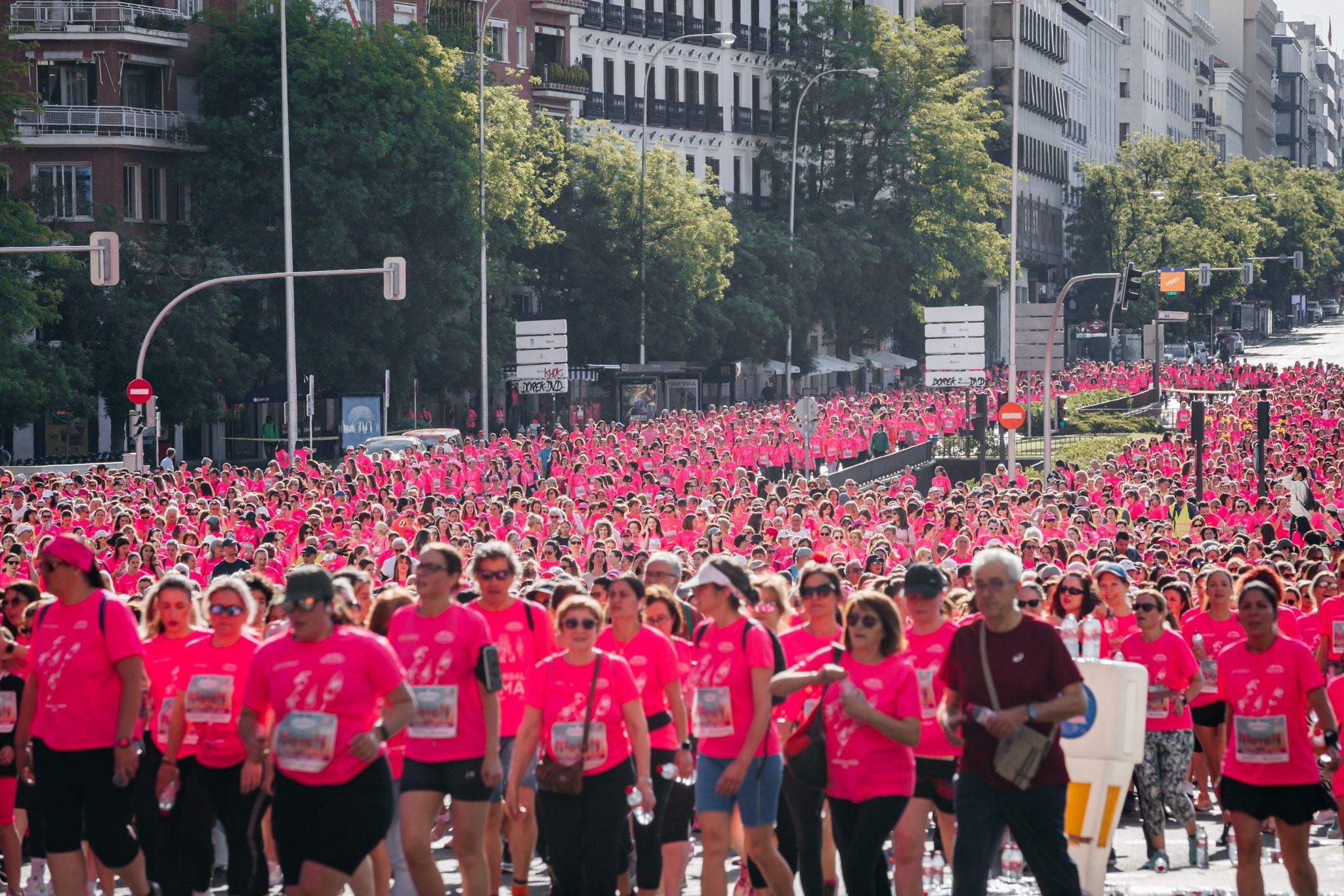Las mejores fotos del ambiente post de la Carrera de la Mujer Central Lechera Asturiana de Madrid 2024. 73