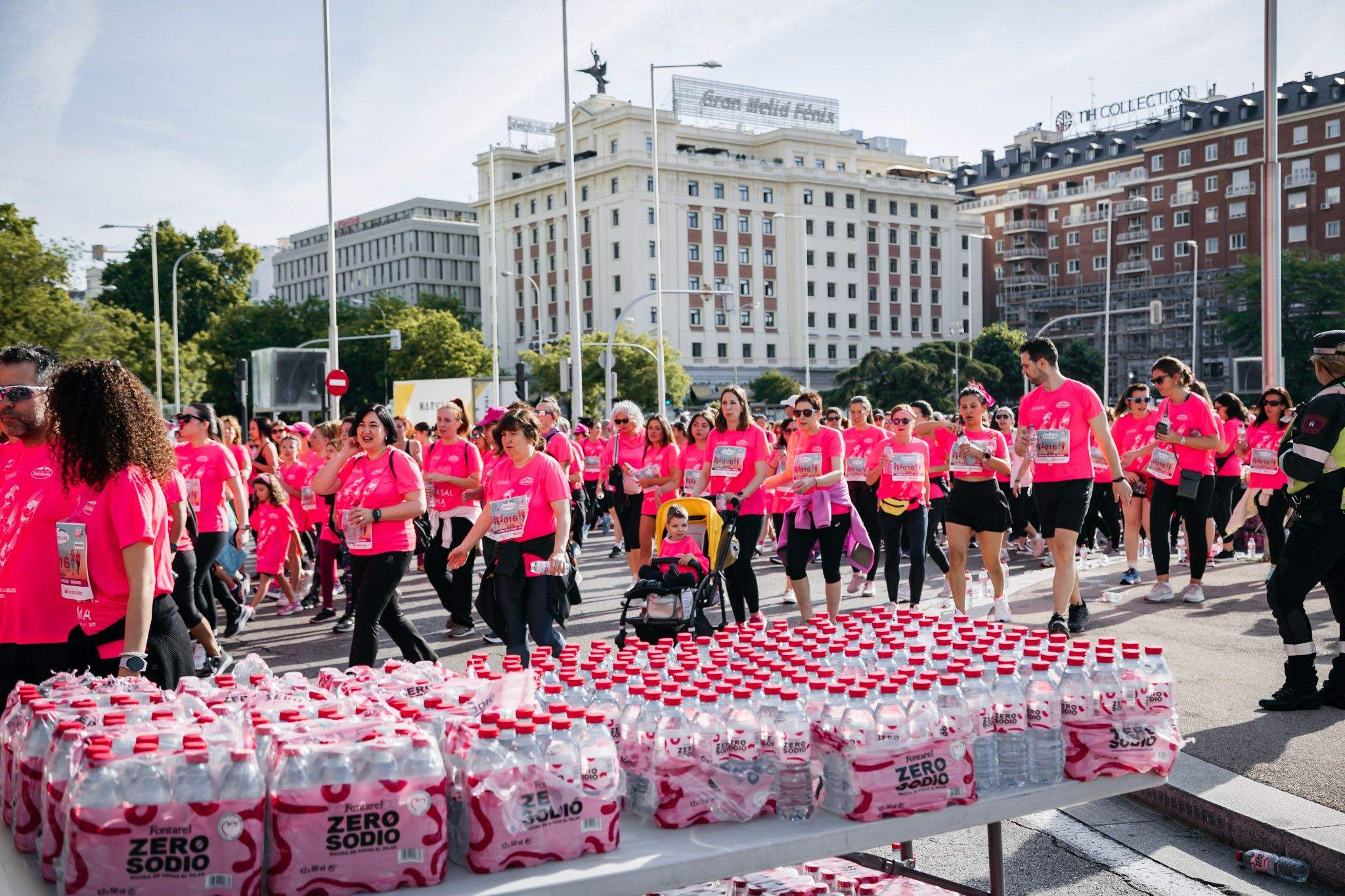 Las mejores fotos del ambiente post de la Carrera de la Mujer Central Lechera Asturiana de Madrid 2024. 77
