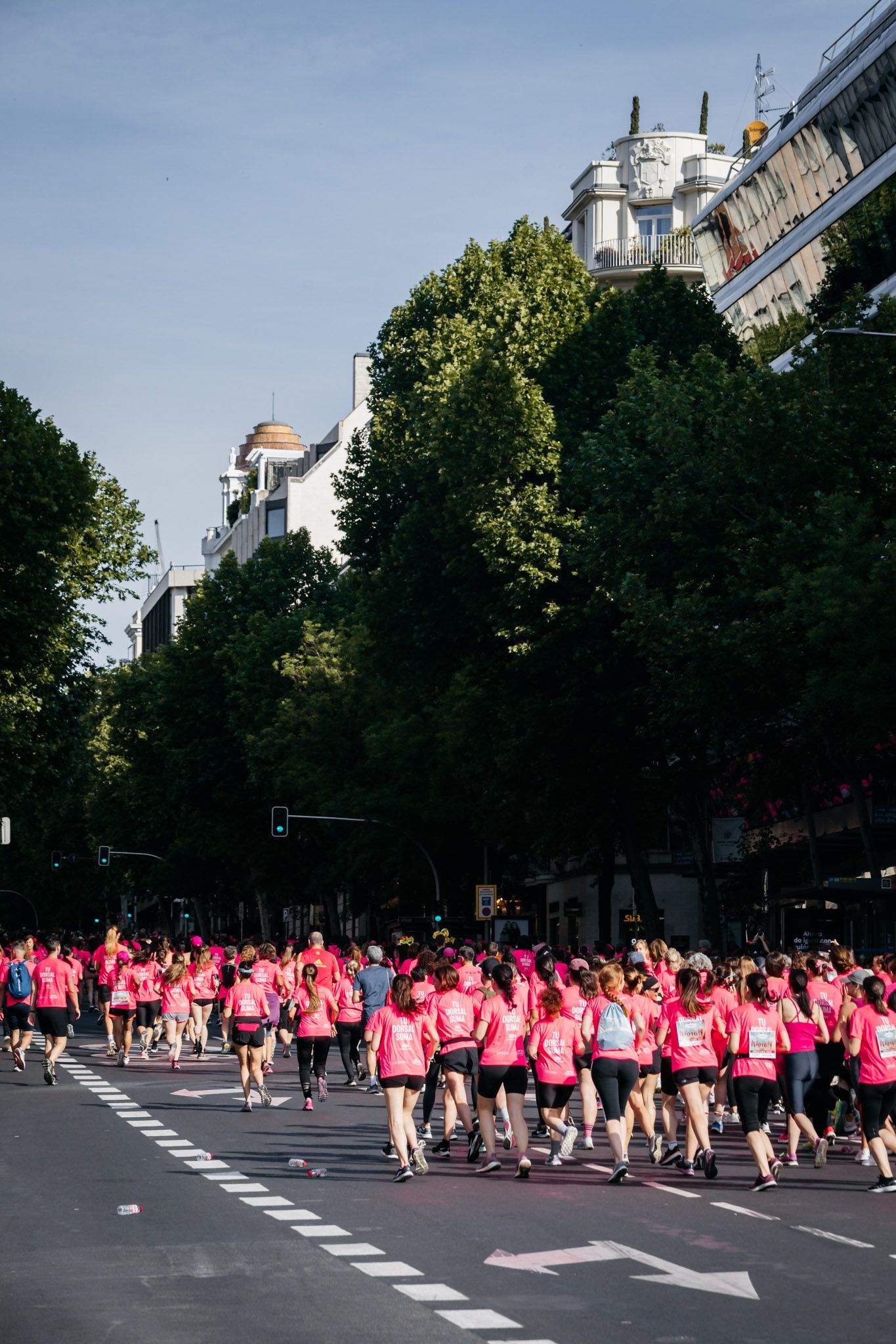 Las mejores fotos del ambiente post de la Carrera de la Mujer Central Lechera Asturiana de Madrid 2024. 80