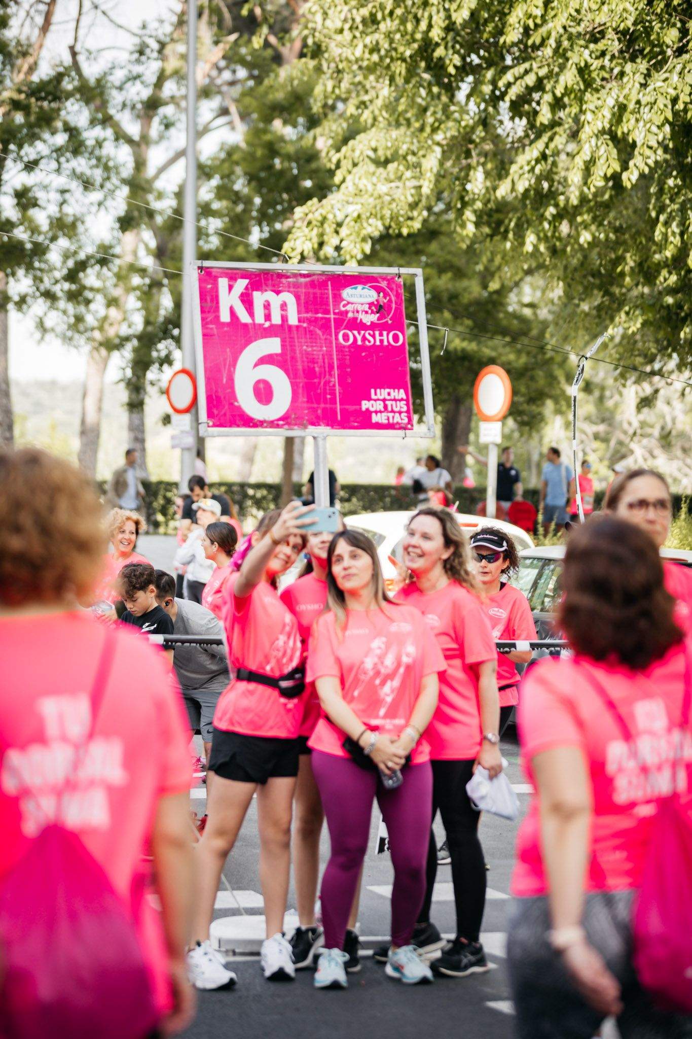 Las mejores fotos del ambiente post de la Carrera de la Mujer Central Lechera Asturiana de Madrid 2024. 136