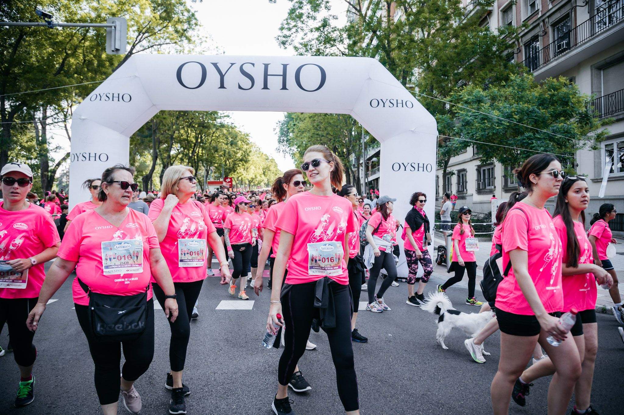 Las mejores fotos del ambiente post de la Carrera de la Mujer Central Lechera Asturiana de Madrid 2024. 141