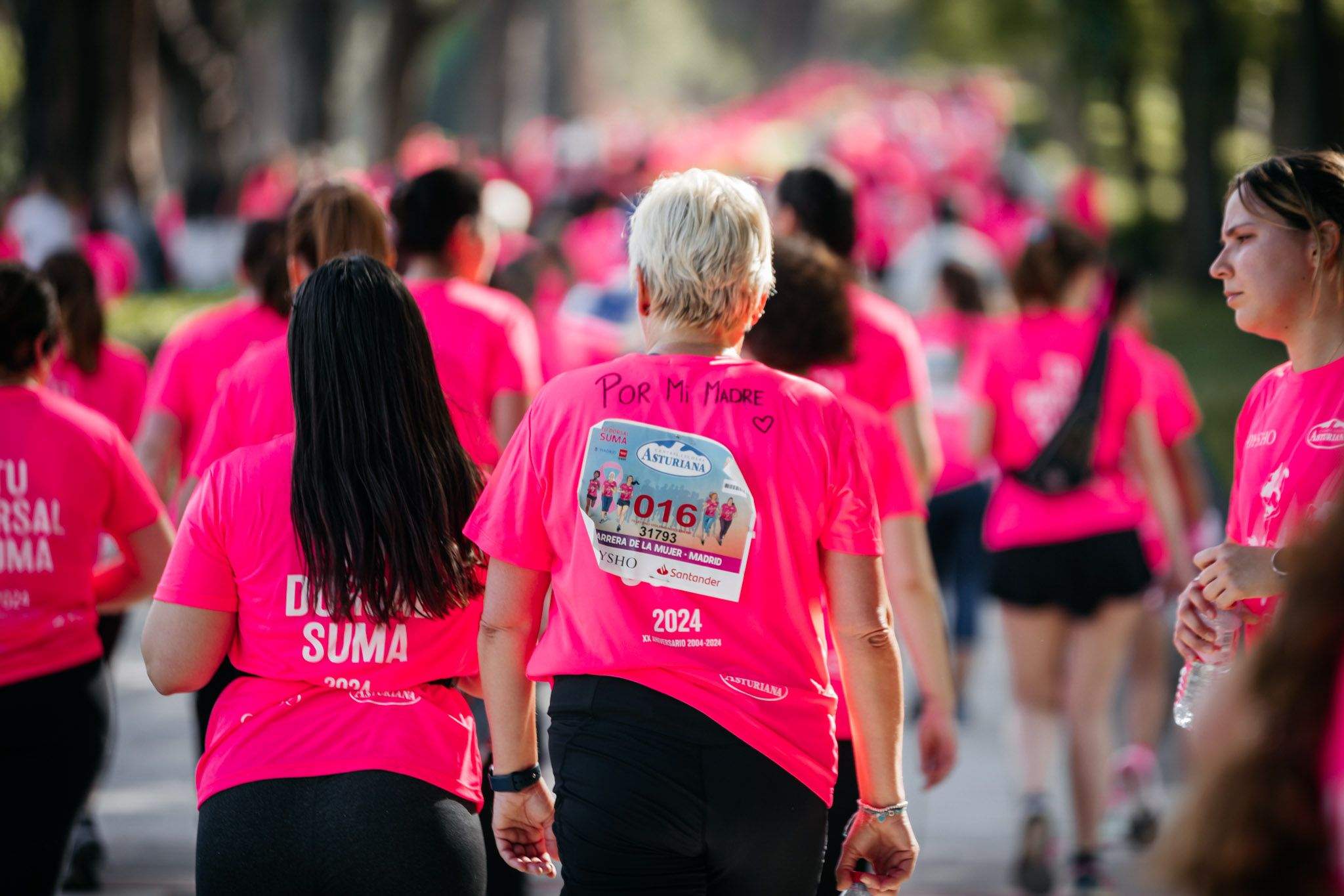 Las mejores fotos del ambiente post de la Carrera de la Mujer Central Lechera Asturiana de Madrid 2024. 148