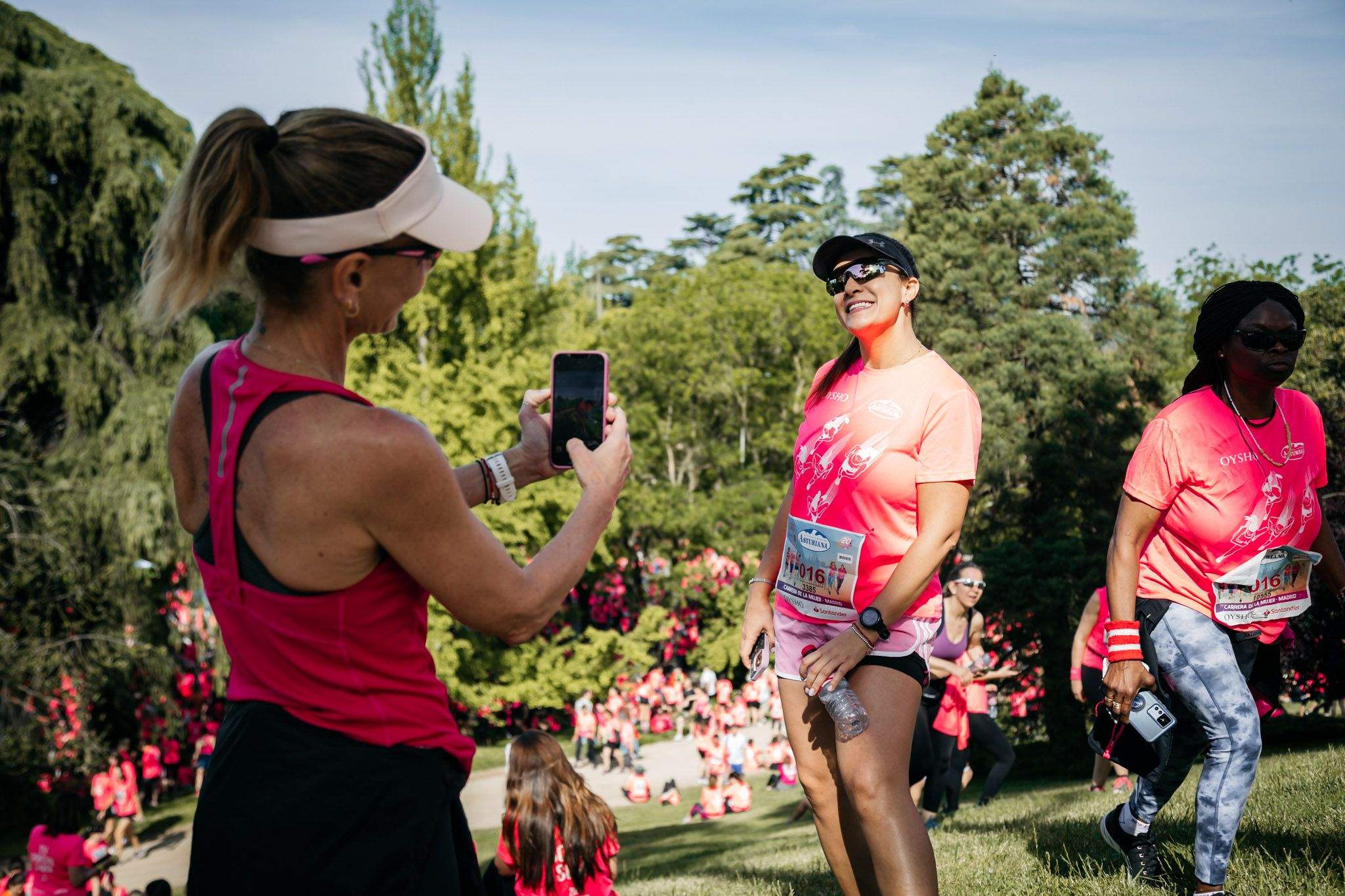 Las mejores fotos del ambiente post de la Carrera de la Mujer Central Lechera Asturiana de Madrid 2024. 160