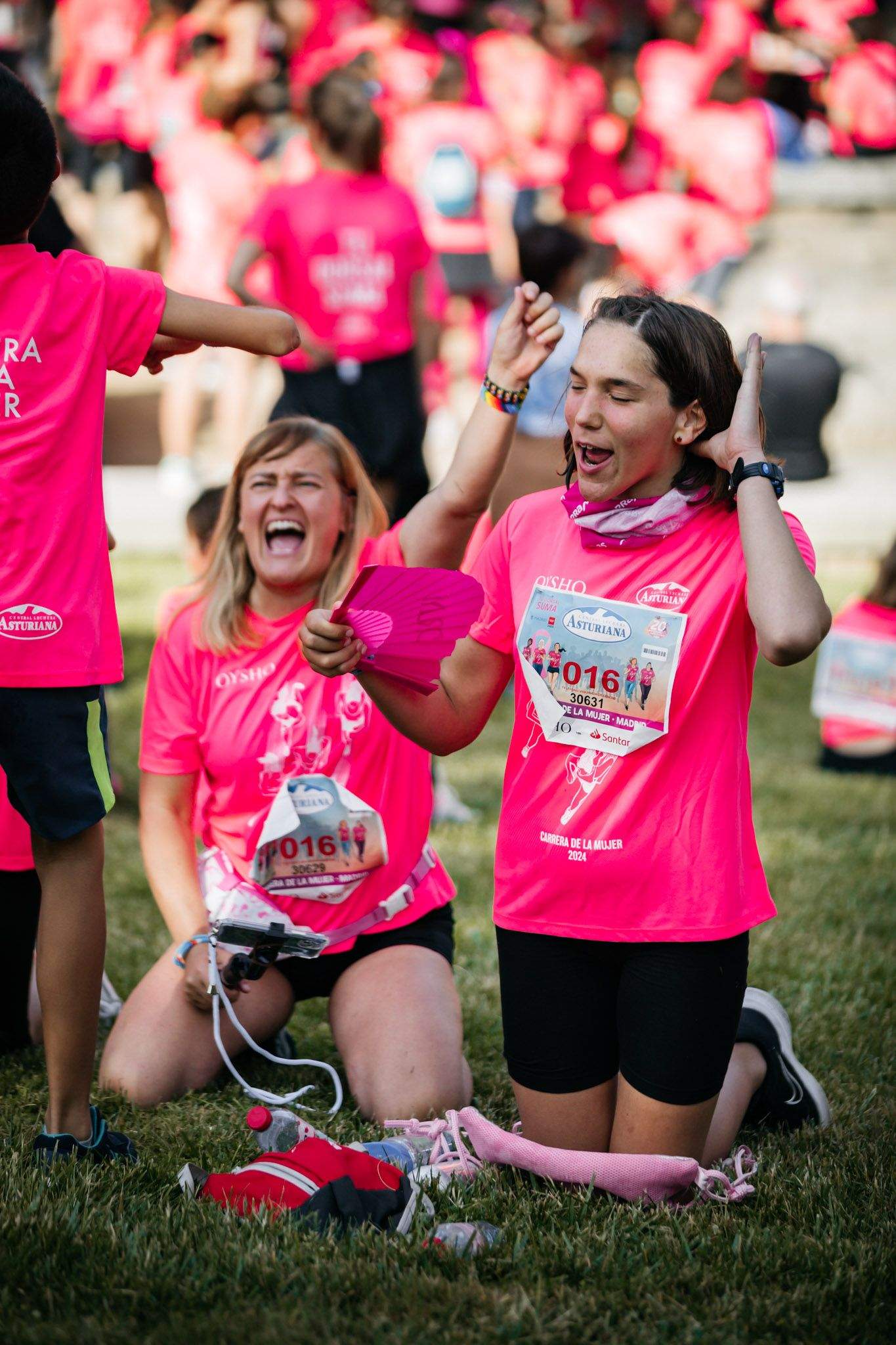 Las mejores fotos del ambiente post de la Carrera de la Mujer Central Lechera Asturiana de Madrid 2024. 166