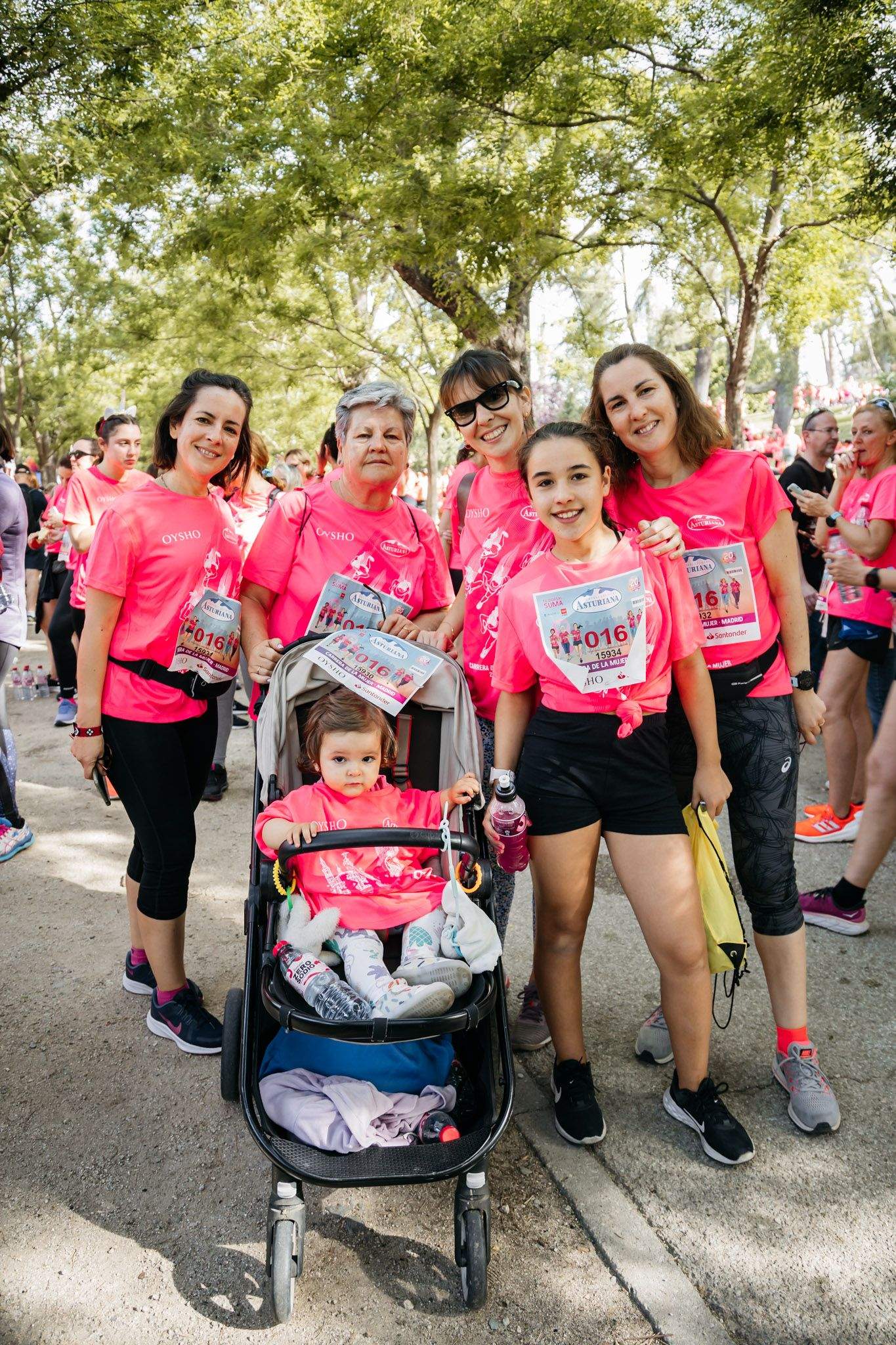 Las mejores fotos del ambiente post de la Carrera de la Mujer Central Lechera Asturiana de Madrid 2024. 178