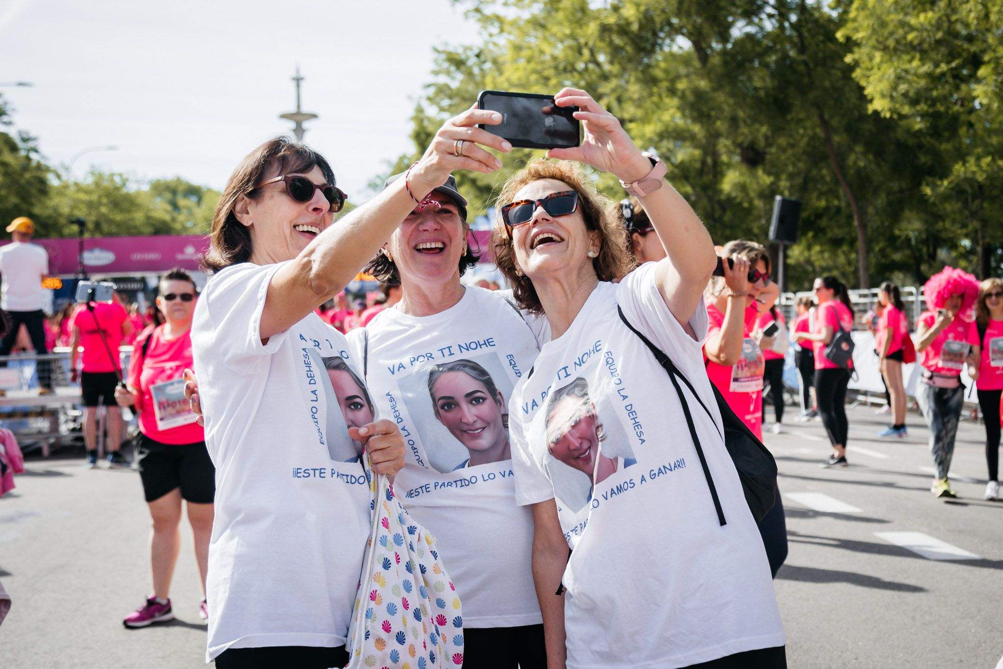 Las mejores fotos del ambiente post de la Carrera de la Mujer Central Lechera Asturiana de Madrid 2024. 193