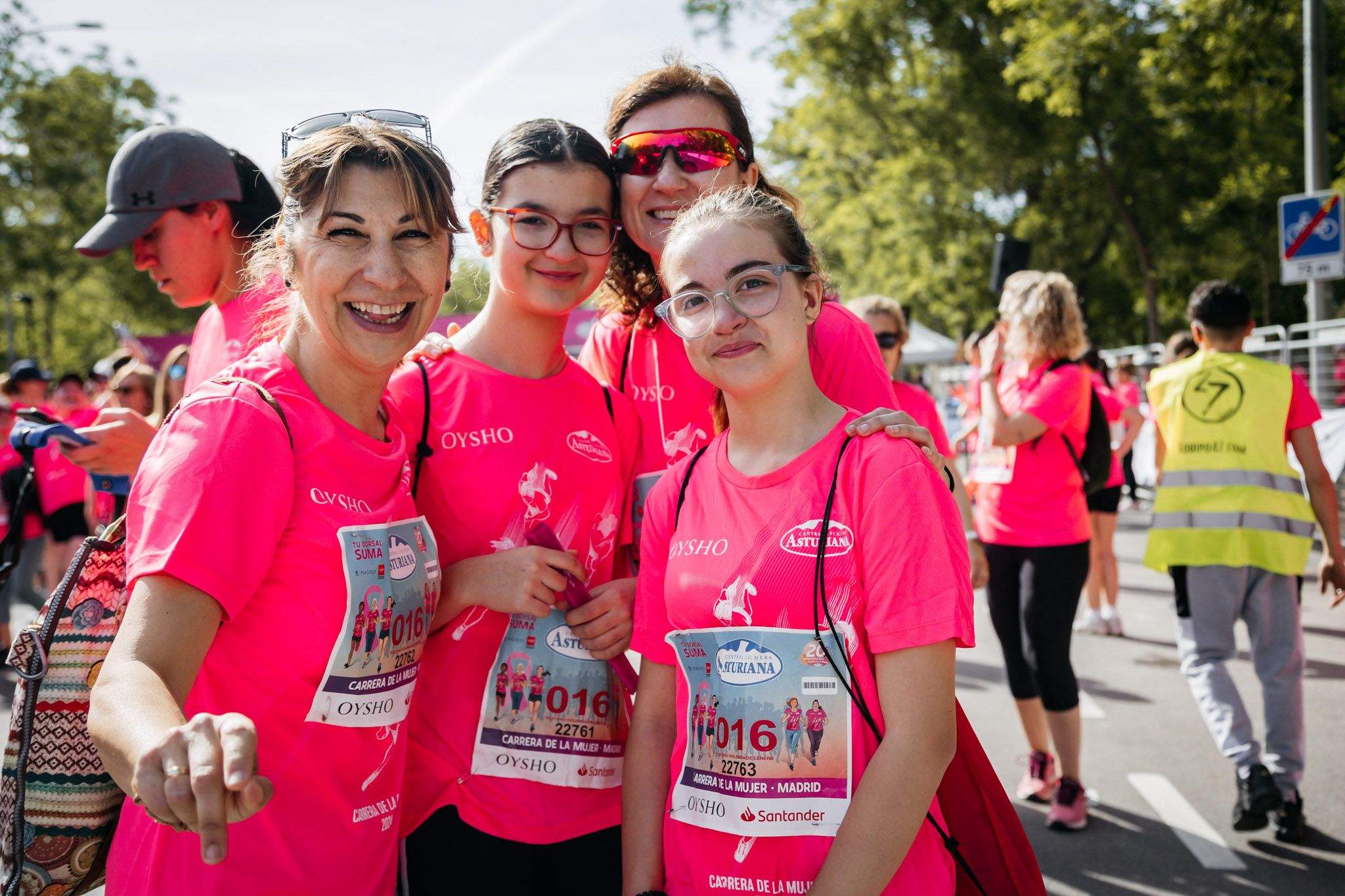 Las mejores fotos del ambiente post de la Carrera de la Mujer Central Lechera Asturiana de Madrid 2024. 196