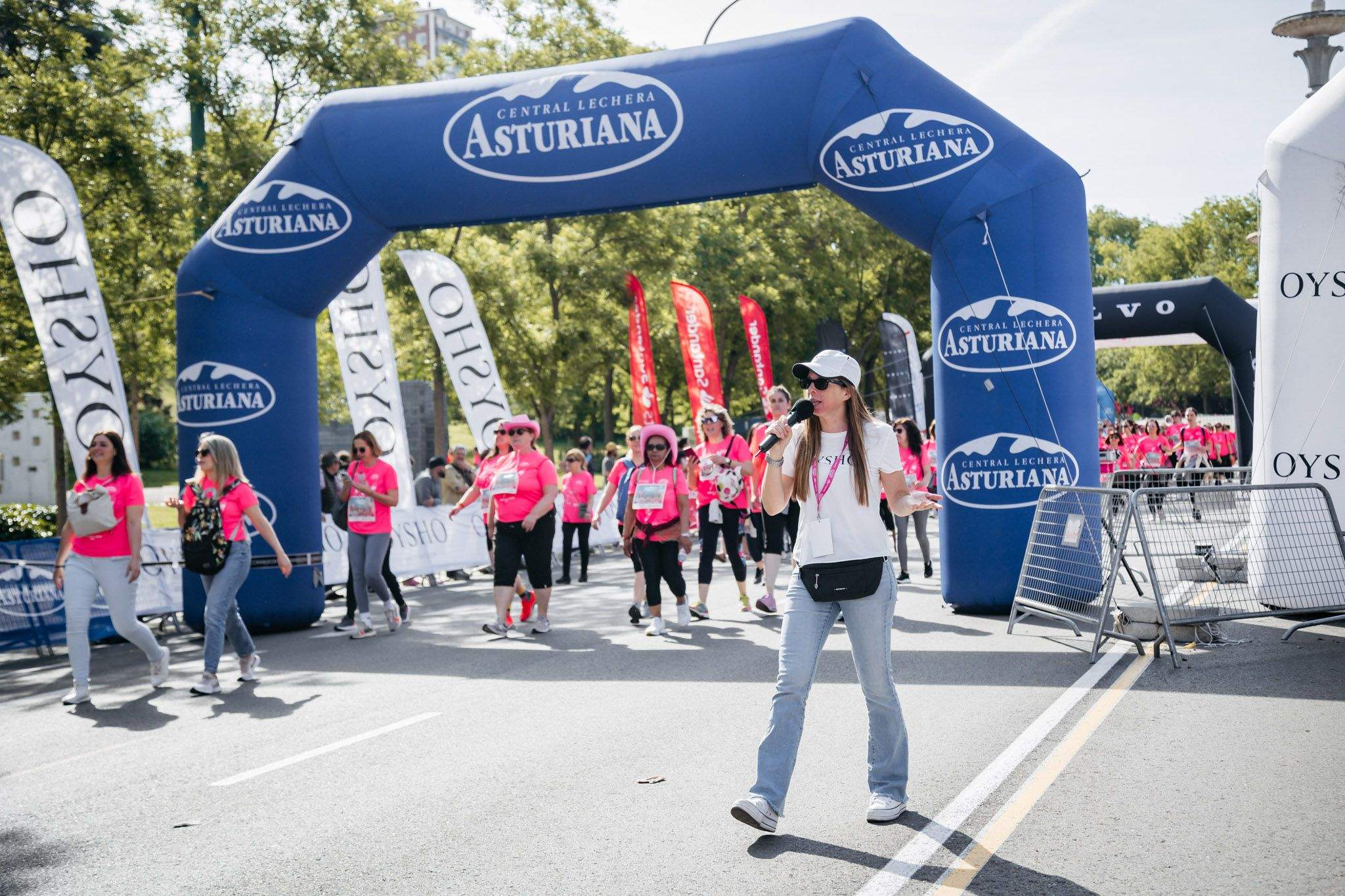 Las mejores fotos del ambiente post de la Carrera de la Mujer Central Lechera Asturiana de Madrid 2024. 204