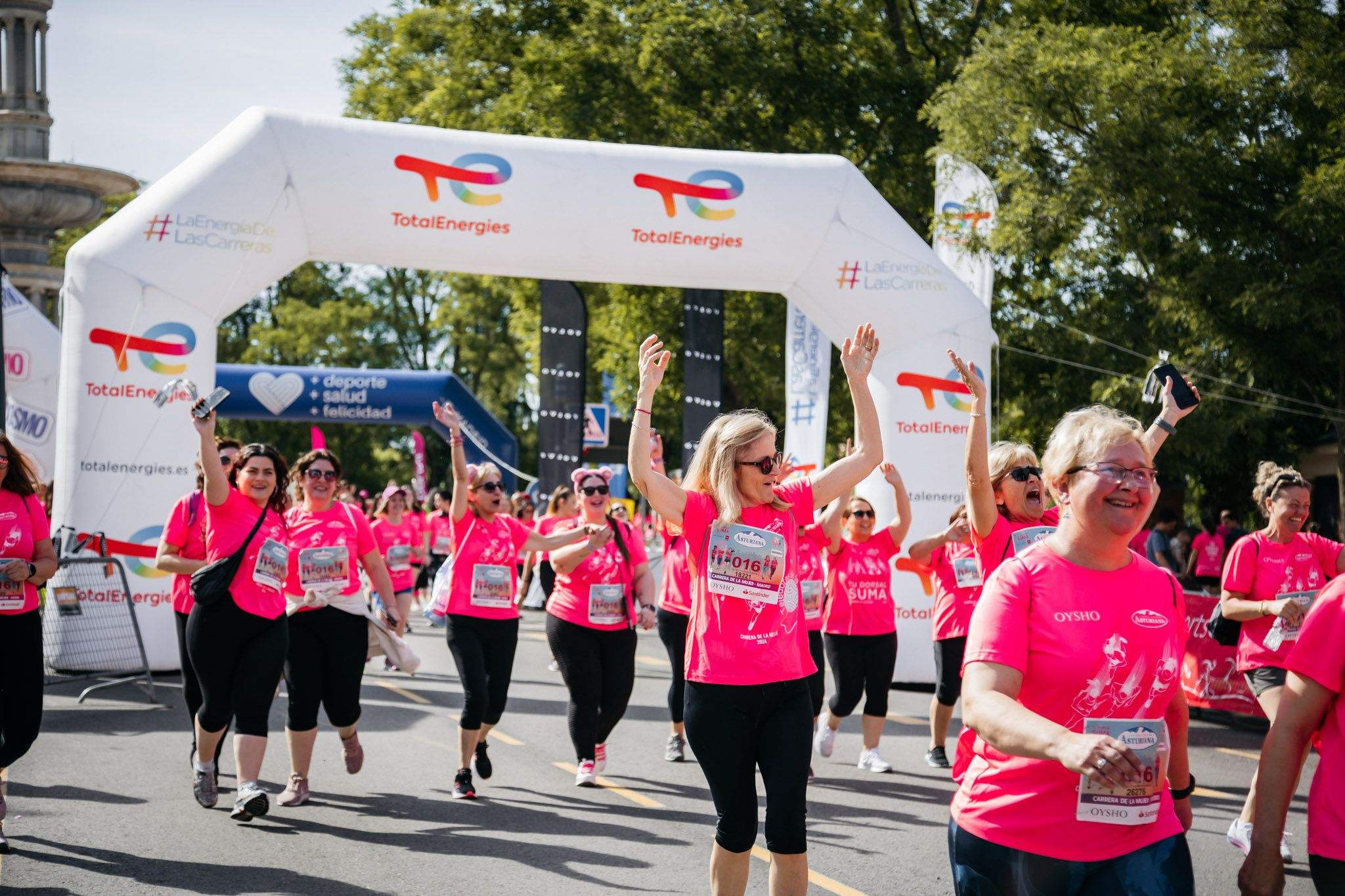 Las mejores fotos del ambiente post de la Carrera de la Mujer Central Lechera Asturiana de Madrid 2024. 215