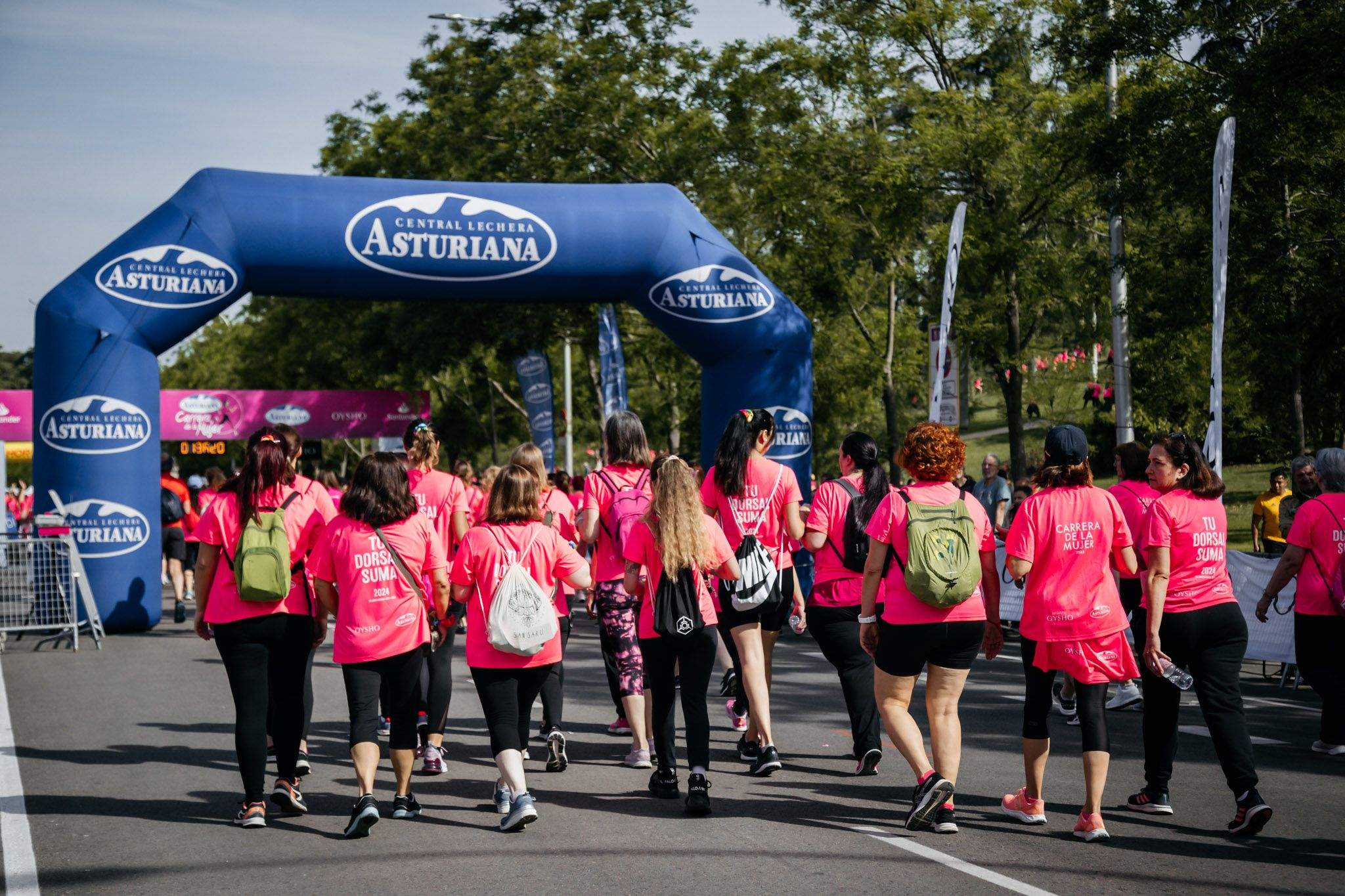 Las mejores fotos del ambiente post de la Carrera de la Mujer Central Lechera Asturiana de Madrid 2024. 218