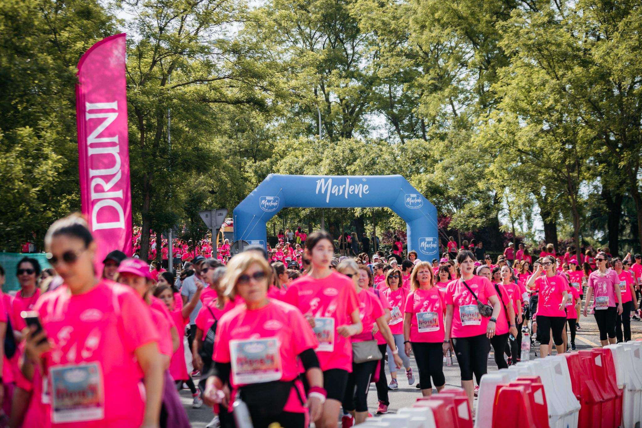 Las mejores fotos del ambiente post de la Carrera de la Mujer Central Lechera Asturiana de Madrid 2024. 225