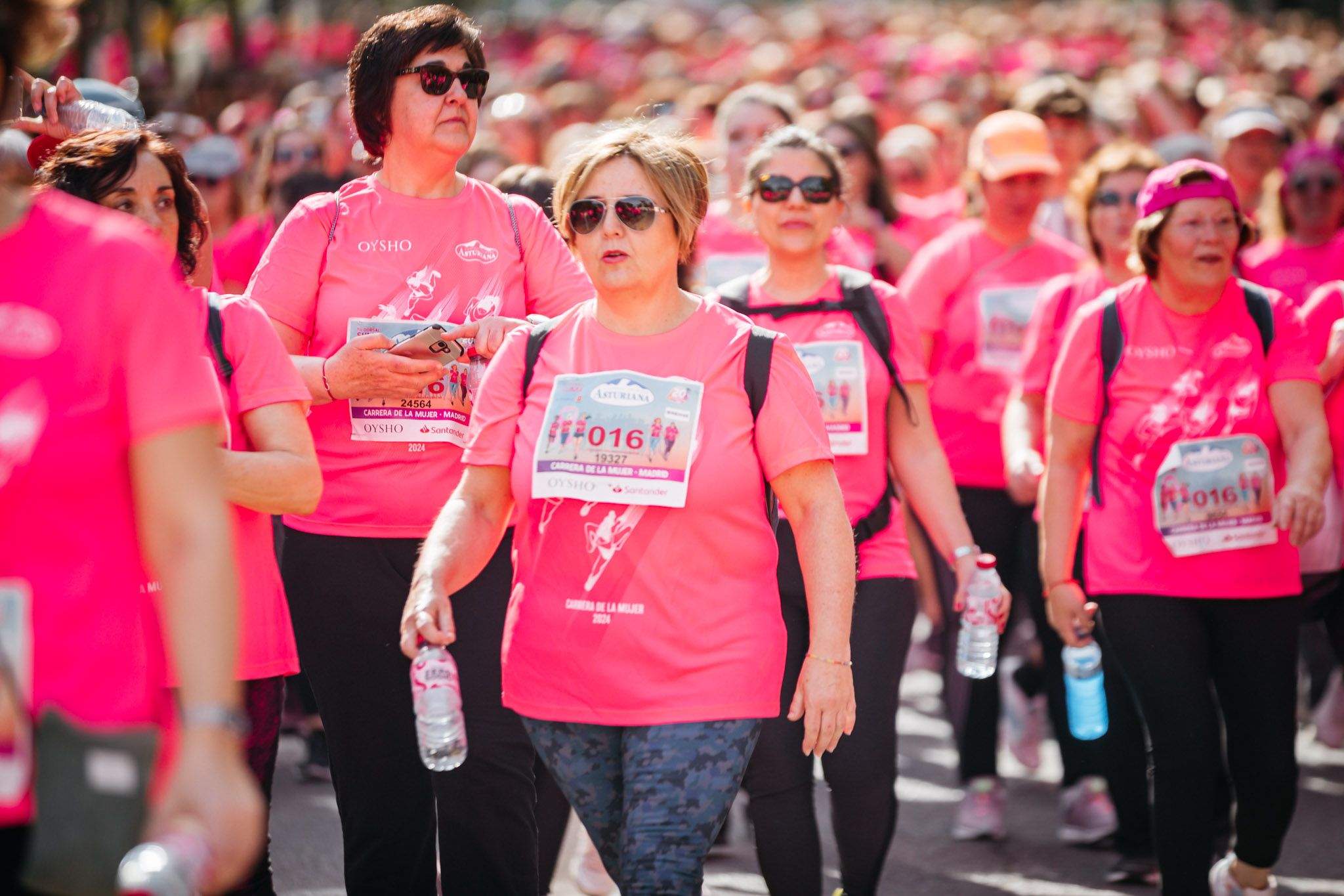 Las mejores fotos del ambiente post de la Carrera de la Mujer Central Lechera Asturiana de Madrid 2024. 230