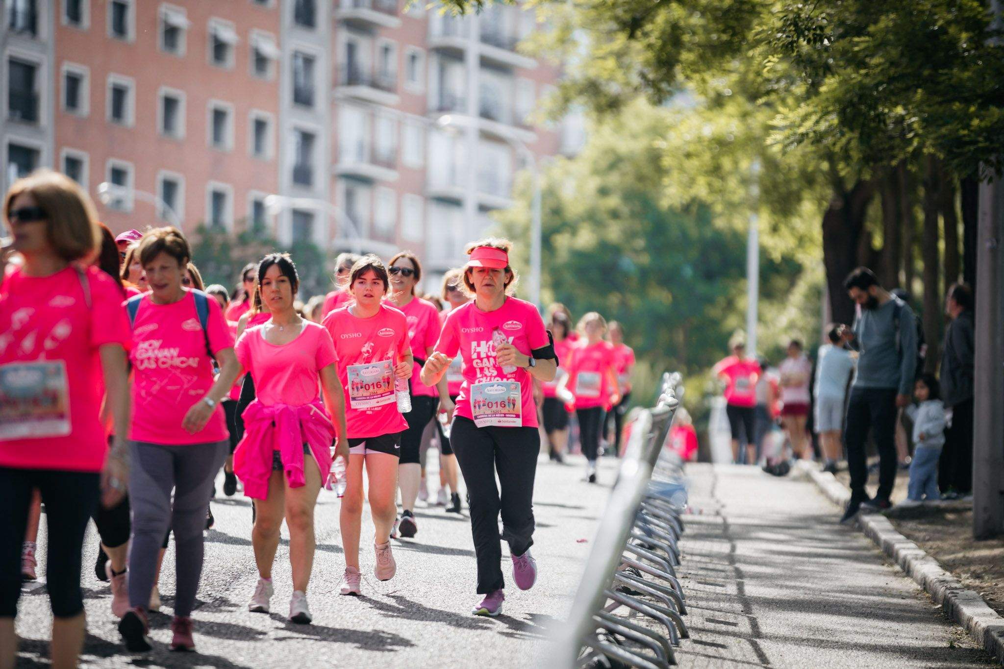 Las mejores fotos del ambiente post de la Carrera de la Mujer Central Lechera Asturiana de Madrid 2024. 246